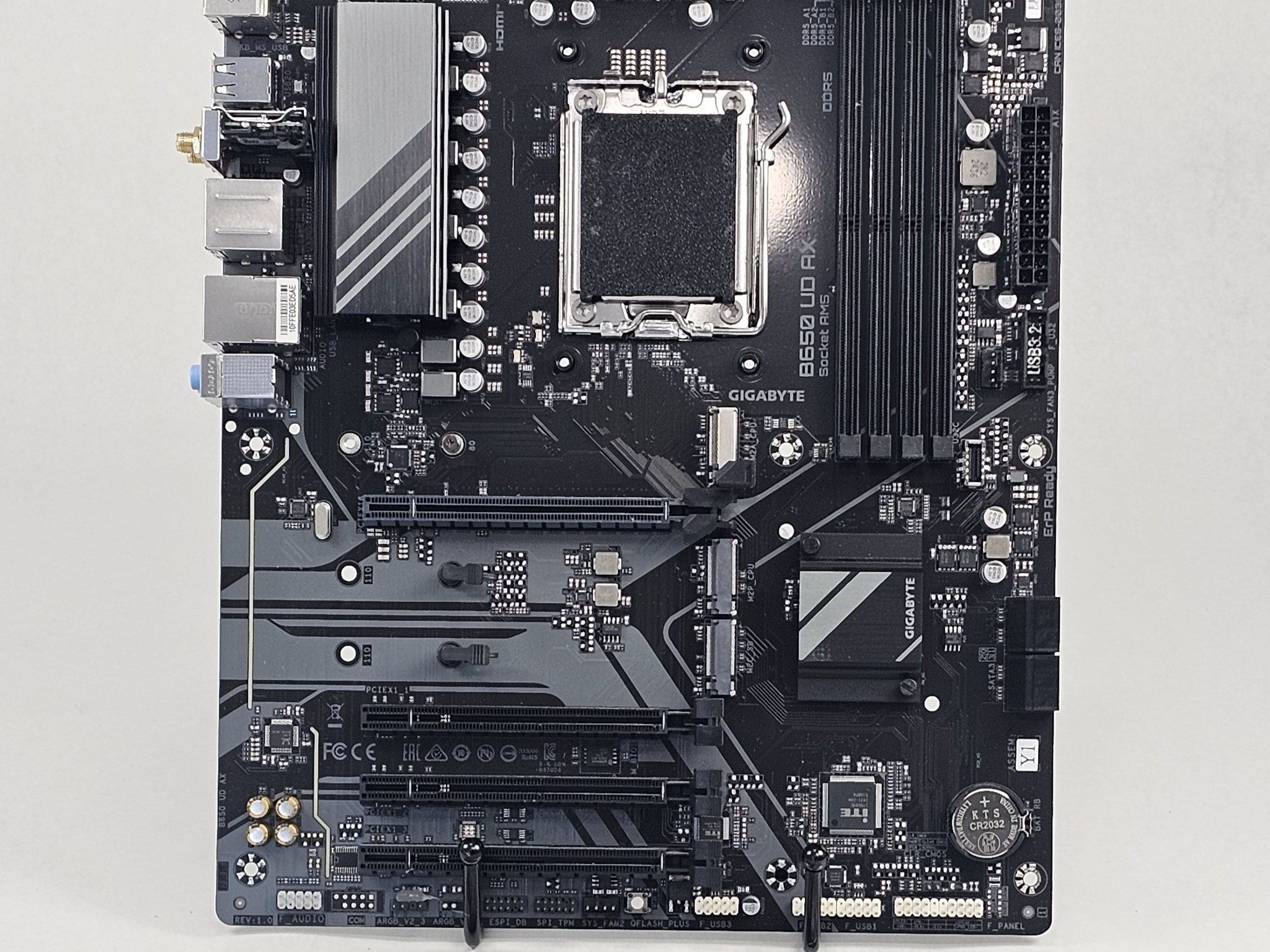 Gigabyte B650 UD AX AMD AM5 DDR5 ATX Motherboard