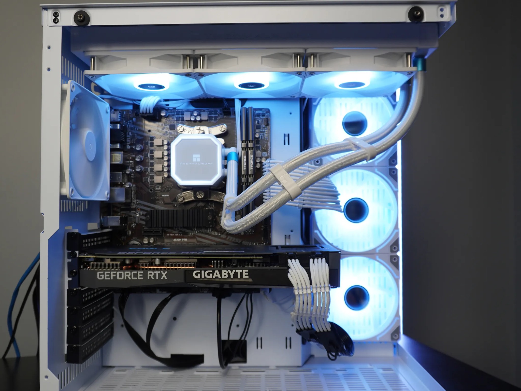 🤍ARCTIC TUNDRA🖤 1080p/1440p 💚 RTX 3070 8GB 🧡 Ryzen 5 5600 | 32GB DDR4 | 1TB NVME | WIFI