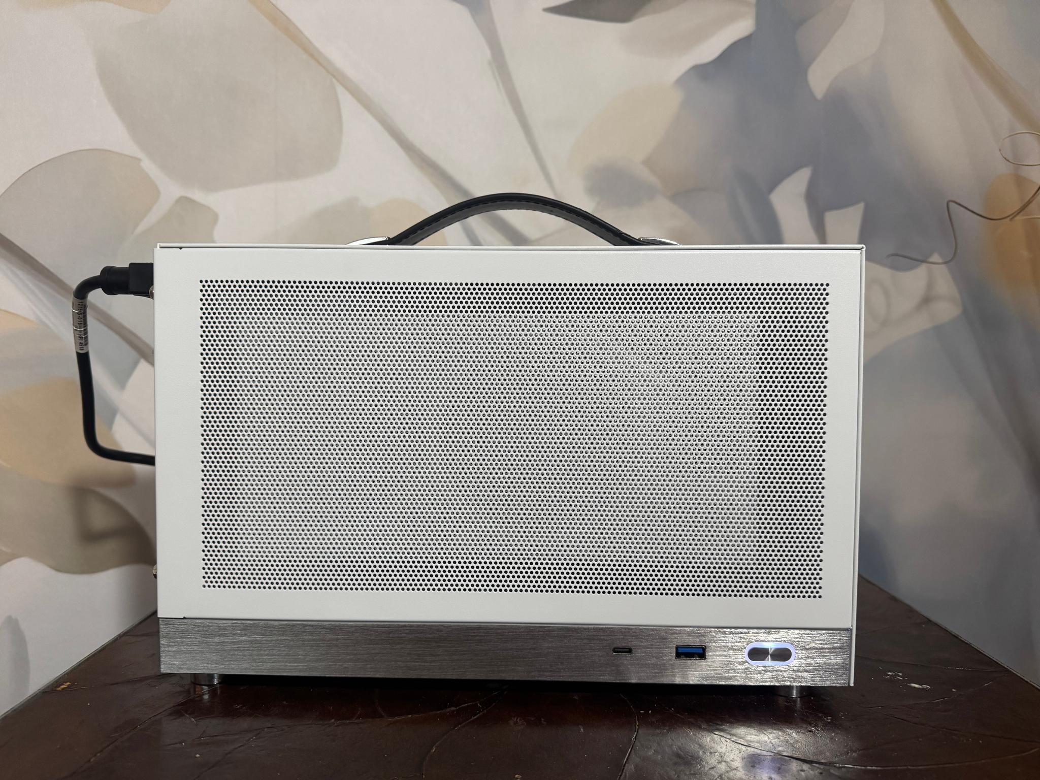 🚀 Console Killer SFF PC! 🕹️ | 2060 Super • Ryzen 7 • 16GB RAM • 1TB SSD
