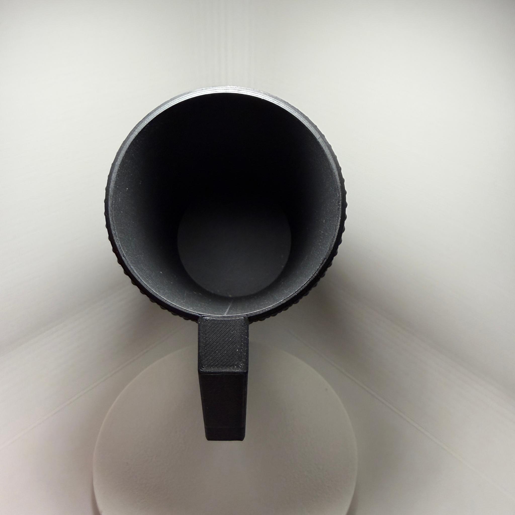 3D Printed 16oz Can Cozy with Ergonomic Handle | Textured Grip Gaming Drink Holder