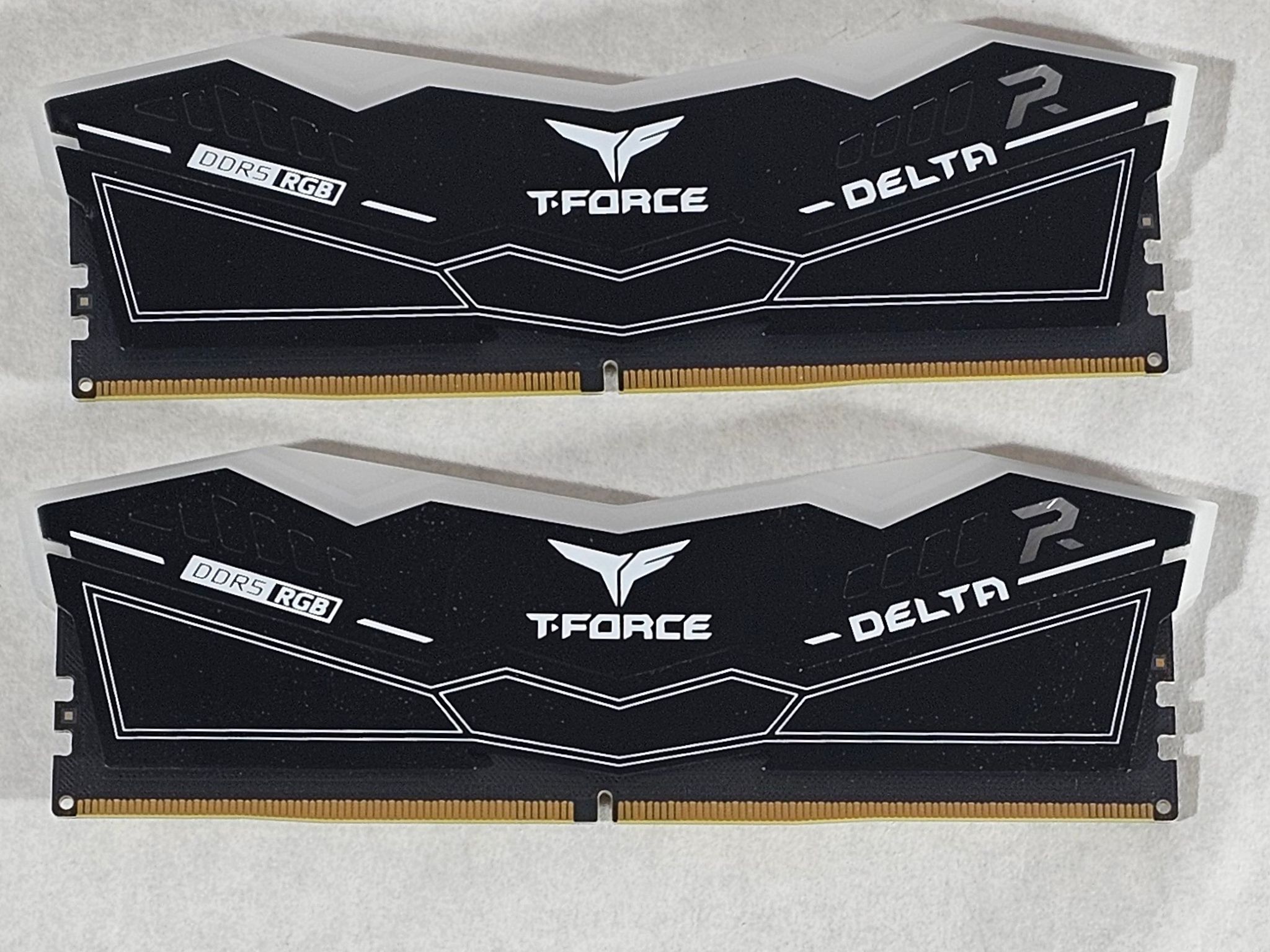 32GB DDR5 (2x16GB) RGB CL38 6000MHz T-FORCE DELTA R
