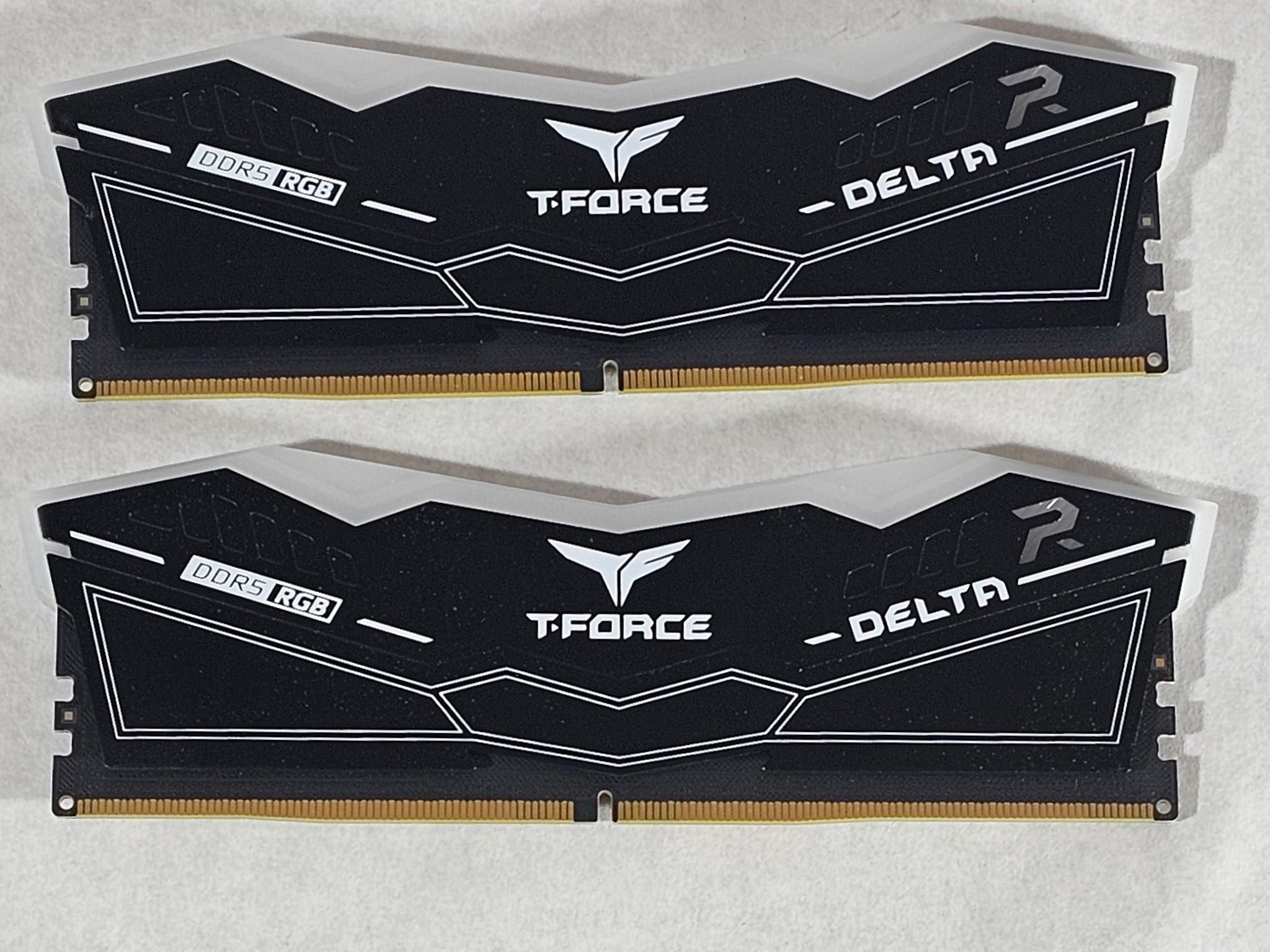 32GB DDR5 (2x16GB) RGB CL38 6000MHz T-FORCE DELTA R