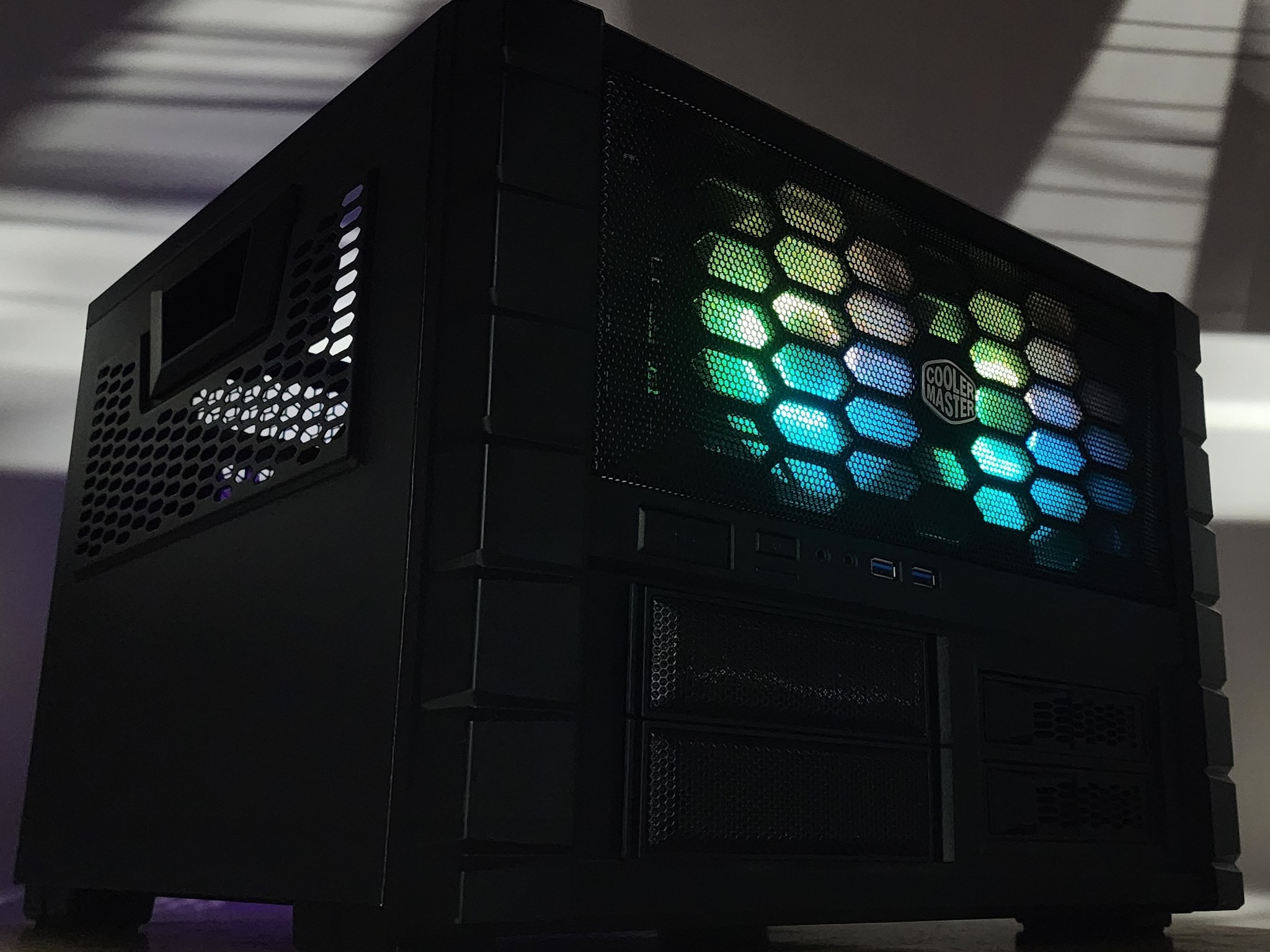 Gaming PC Ryzen 7 7700X 16GB RAM 1TB SSD RX 6750 XT 12GB Windows 11 Computer