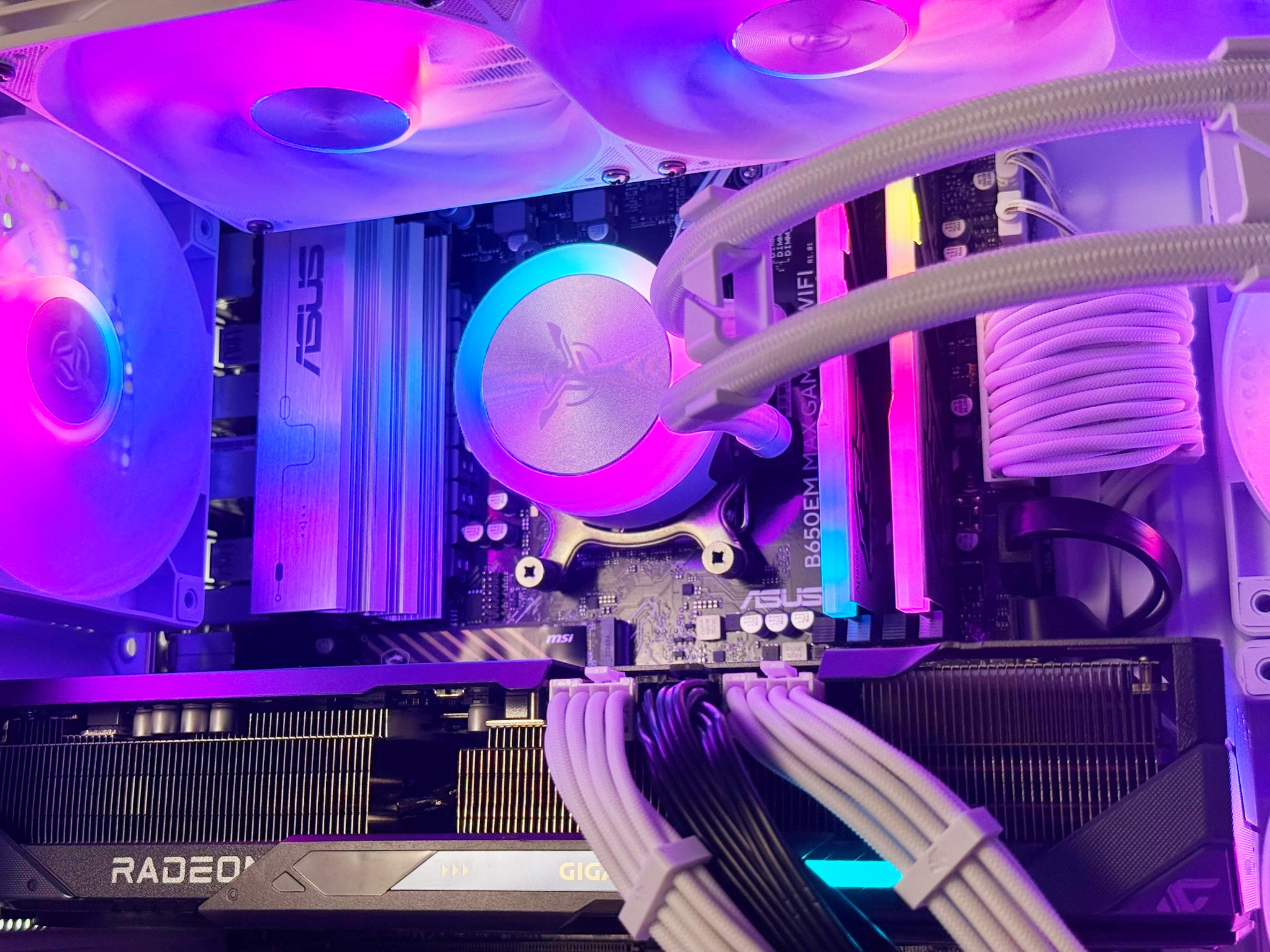 ⚪🟣 NEBULA Gaming PC - RX 9070 XT, Ryzen 7 9800x3D, 32gb, 2tb NVME