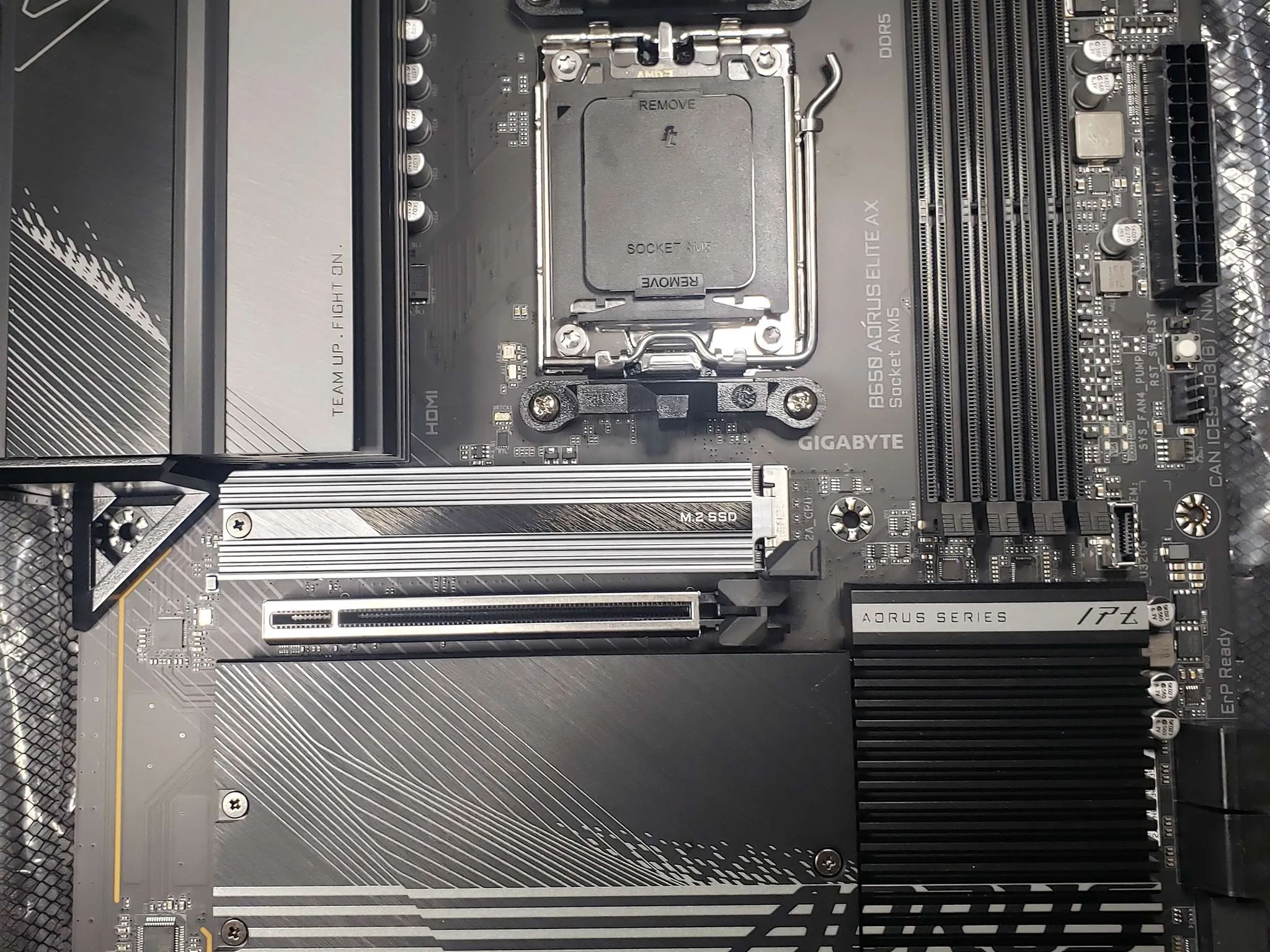 B650 Gigabyte Aorus Elite AX Motherboard (READ)