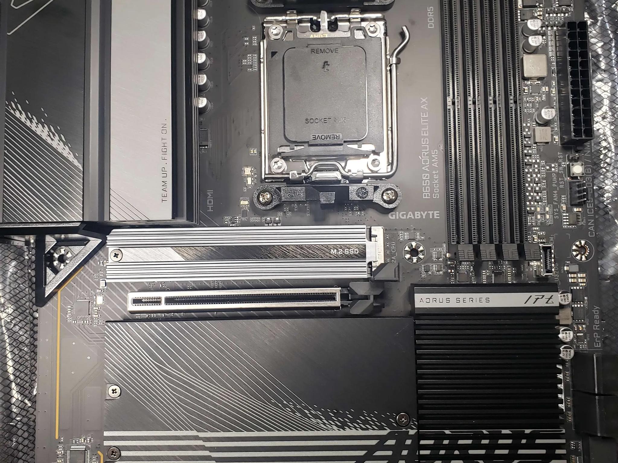 B650 Gigabyte Aorus Elite AX Motherboard (READ)