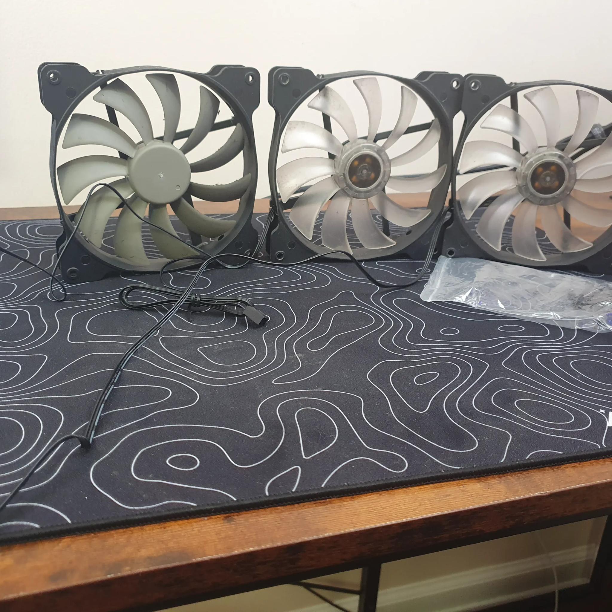 3 Corsair White Led fans (Great Deal) with screws