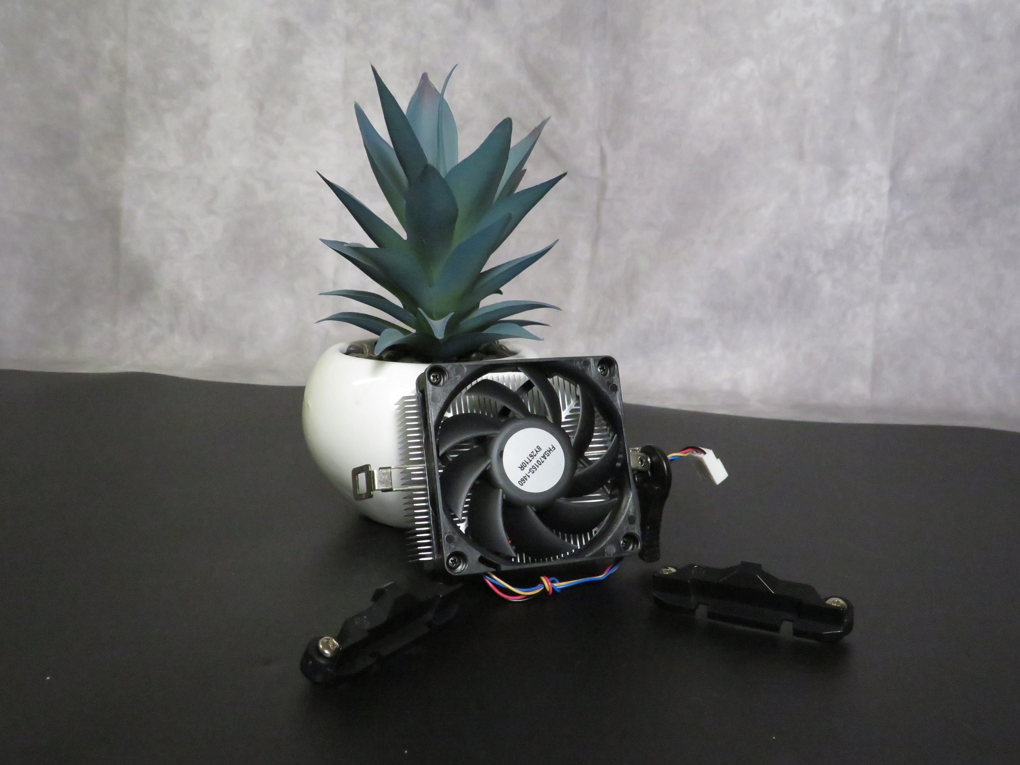 AM4 Low Profile Cooler w/mounting hardware