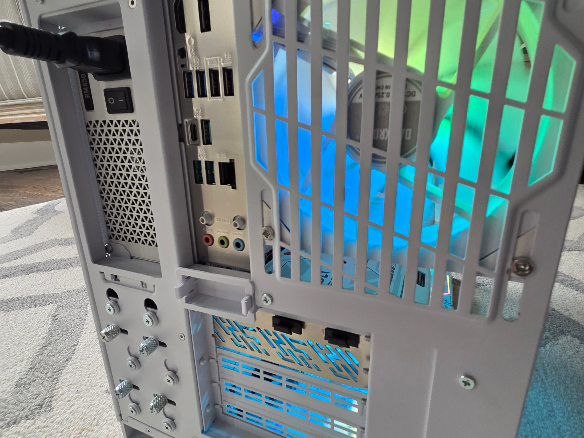 Alemoly #0004 — High-Performance 1440p / 4k White Gaming Pc