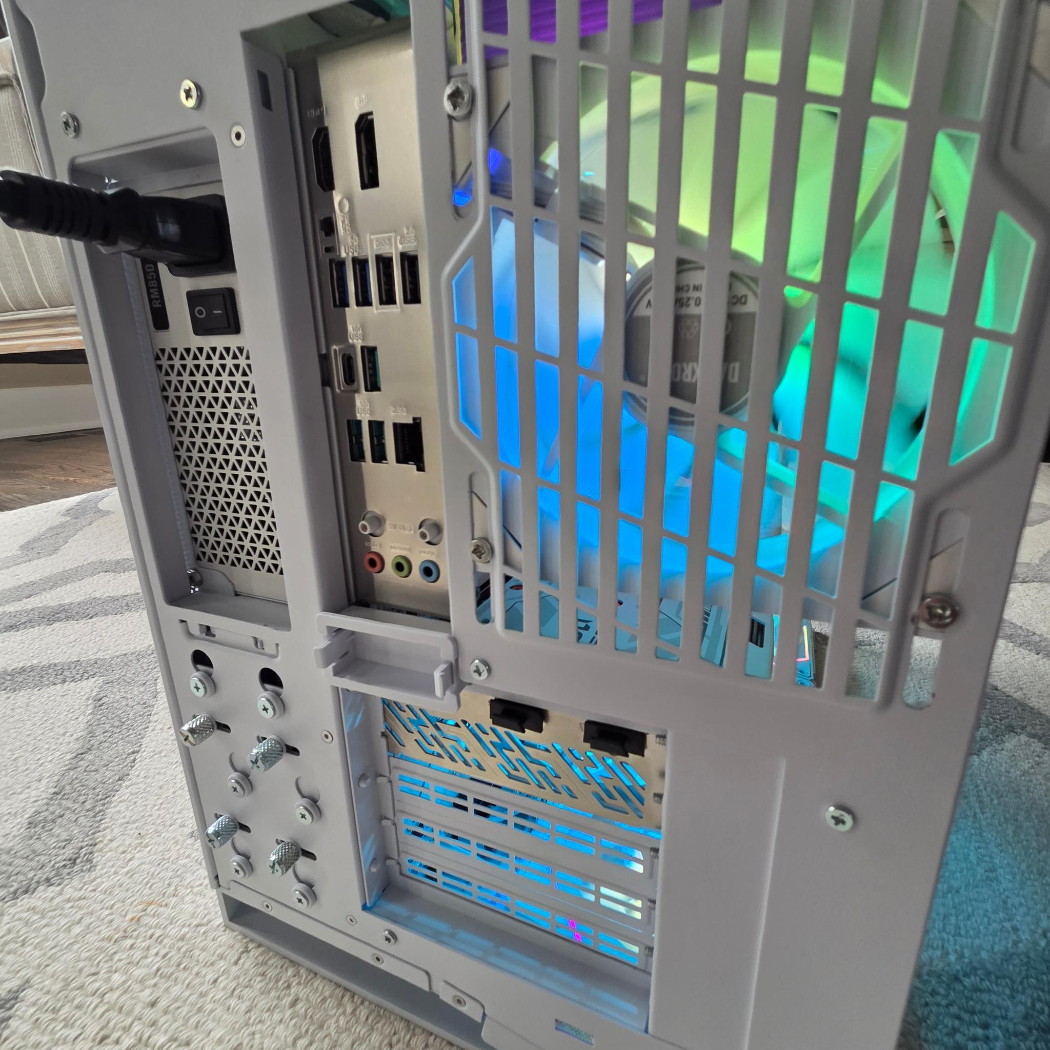 Alemoly #0004 — High-Performance 1440p / 4k White Gaming Pc