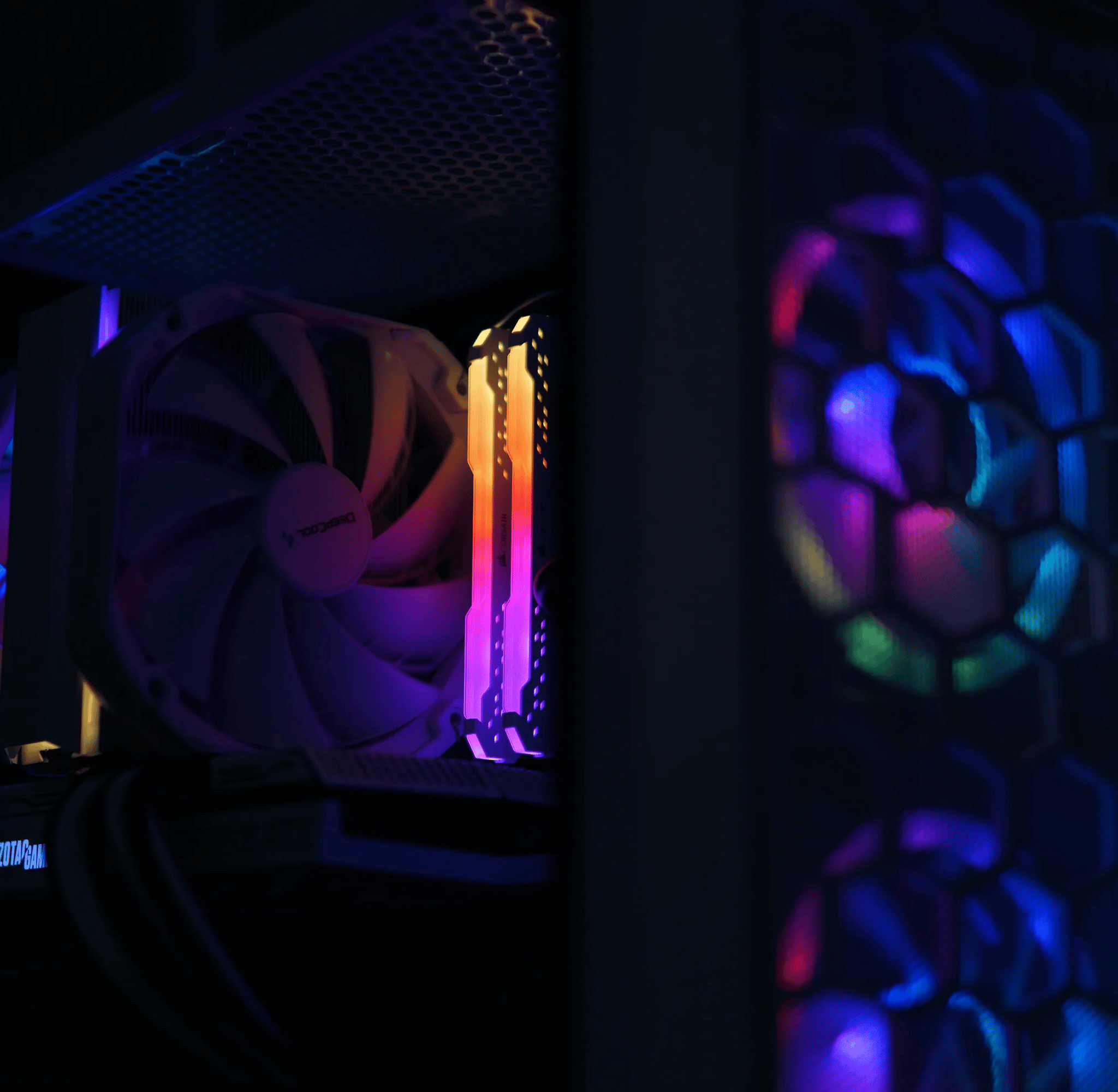 Maroon | i5 12600k - RTX 3070 Gaming and Streaming PC