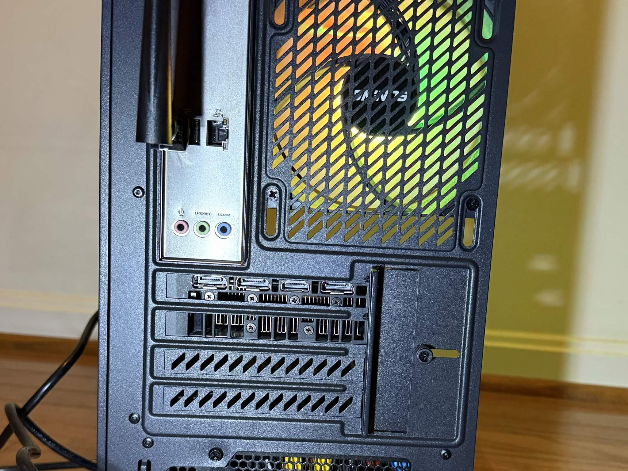 Gaming PC | RTX 2070 Super | i7-9700f | 16GB RAM | Windows 11