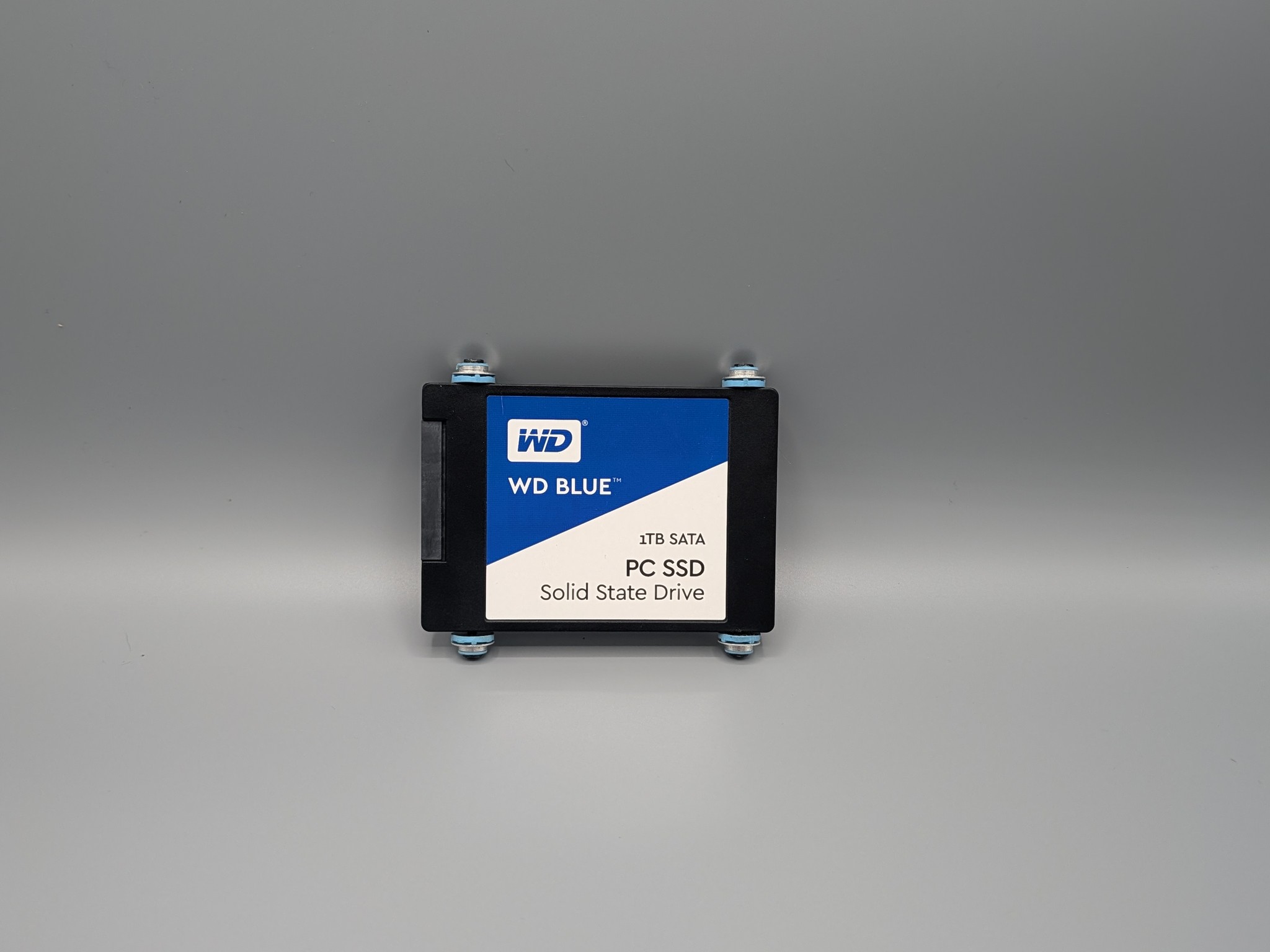 1TB WD BLUE SATA SSD