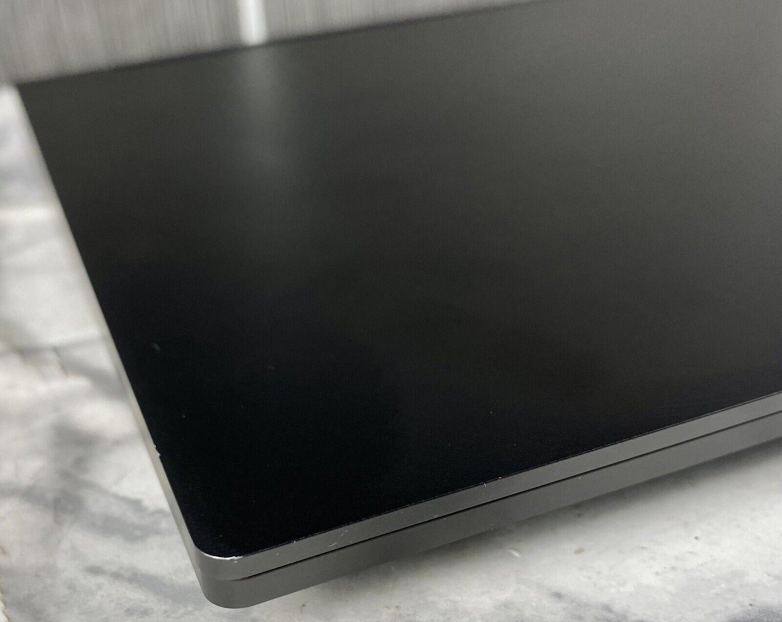 Lenovo Yoga 9 C940-15IRH 15.6” Core i7 Nvidia GTX 1650 Touchscreen Gaming Laptop