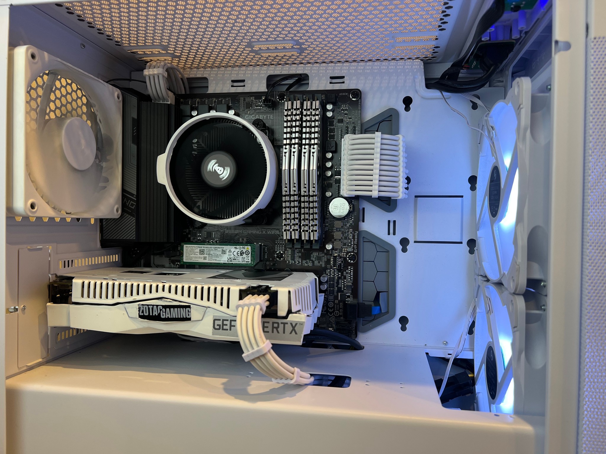 ⚪RTX 2060 Super❄️ | Ryzen 5 5500 | 16gb RAM | 750gb Storage | WIFI | Win 11 | 1080p budget PC