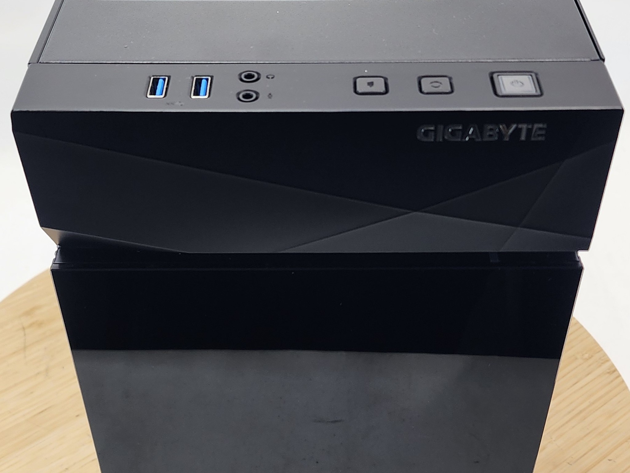 Gaming PC Ryzen 7 5700X 16GB RAM 500GB SSD RX 6750 XT 12GB Windows 11 Computer