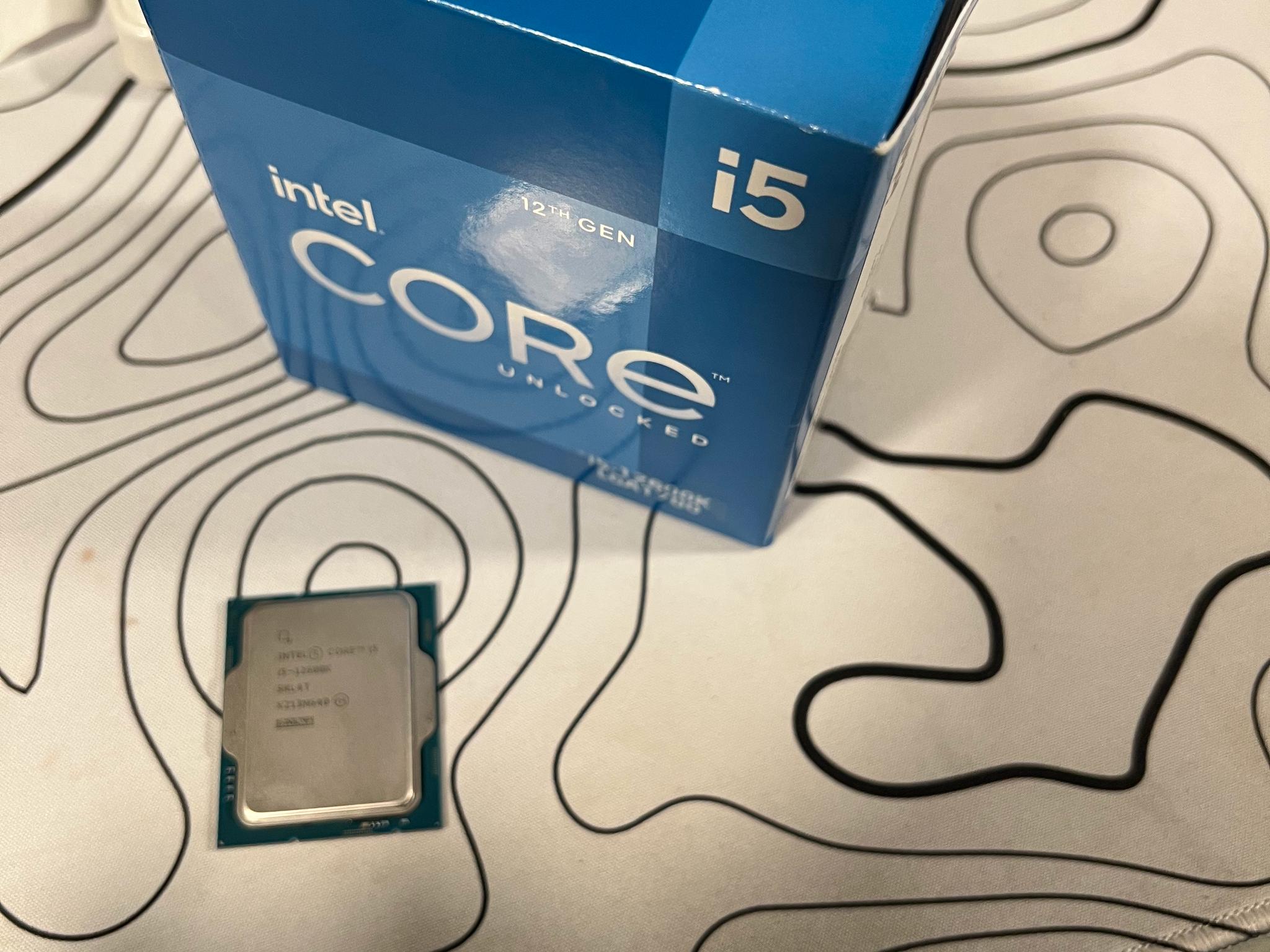Intel Core i5-12600K Alder Lake 3.7GHz Ten-Core LGA 1700