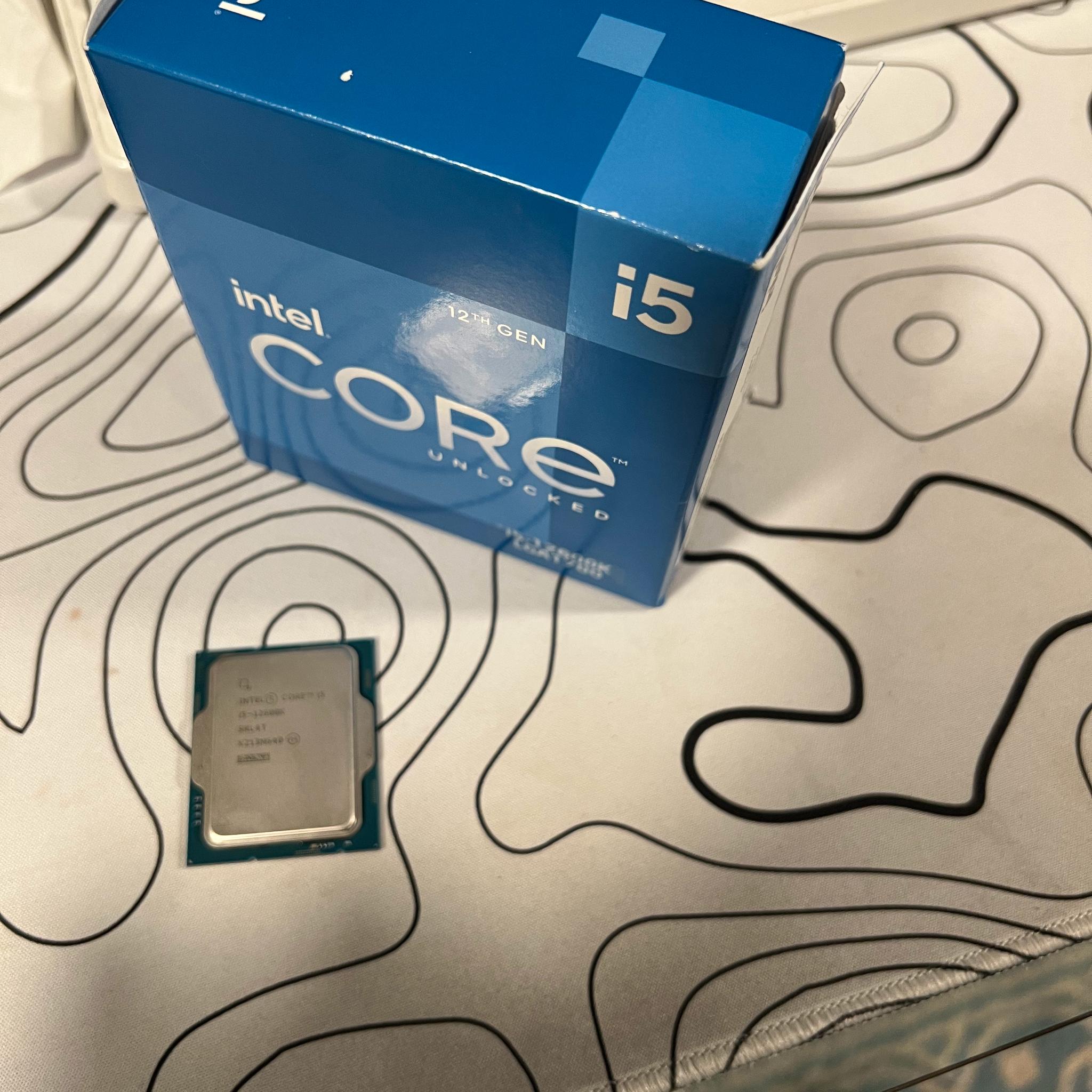 Intel Core i5-12600K Alder Lake 3.7GHz Ten-Core LGA 1700
