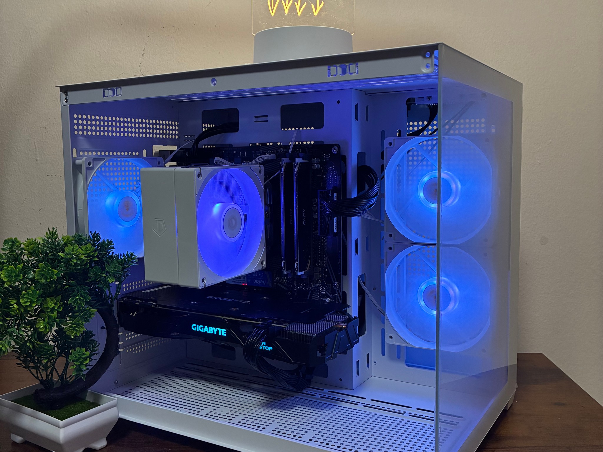 ❄️🤍White Gaming PC🤍❄️ Custom + HIGH FPS 🎮🎮