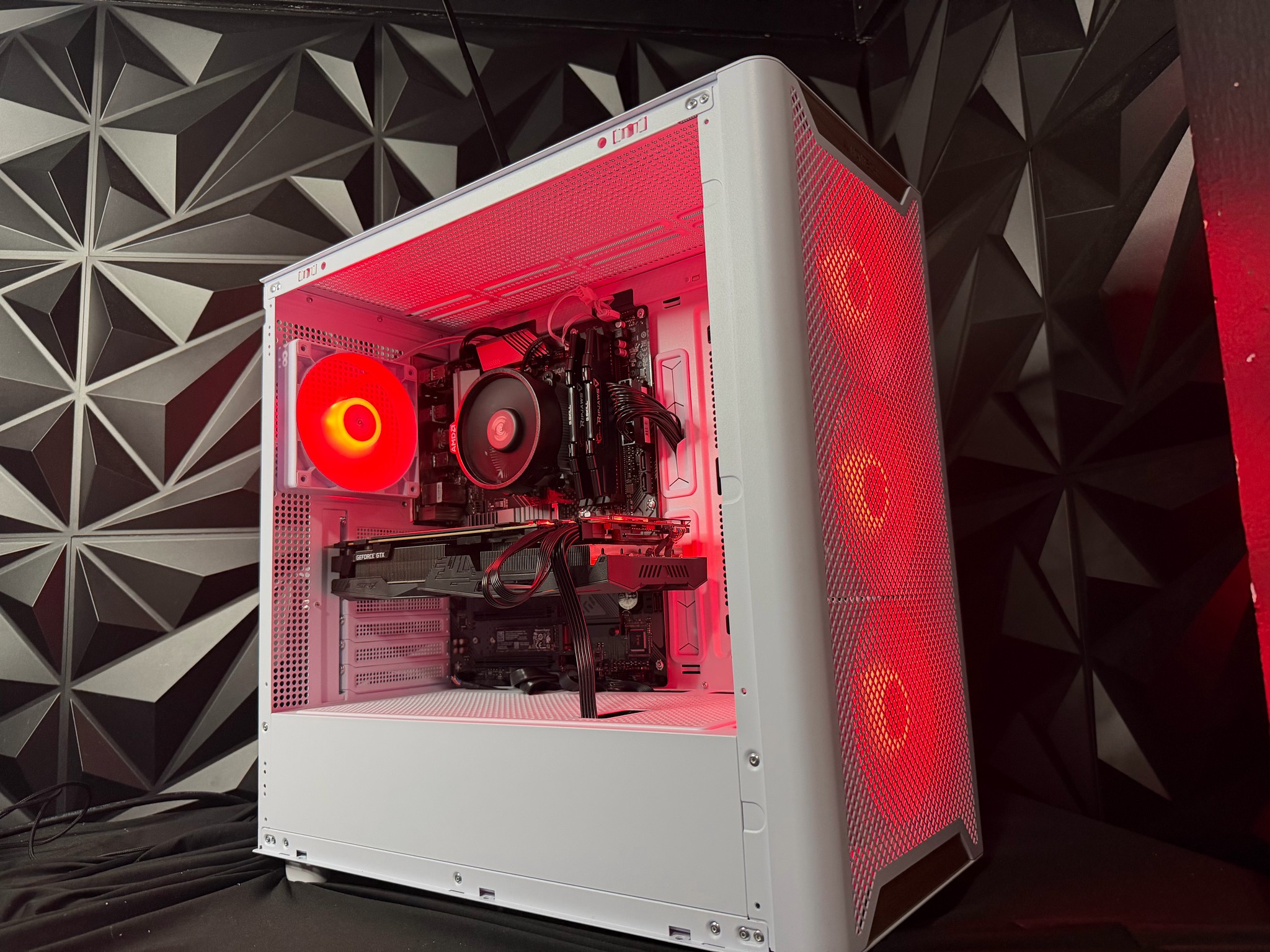 🤍🌲 WHITE WOOD TI 🌲🤍Ryzen 5 5500| GTX 1080Ti| 16 GB DDR4| 500 GB NVMe| 650W PSU