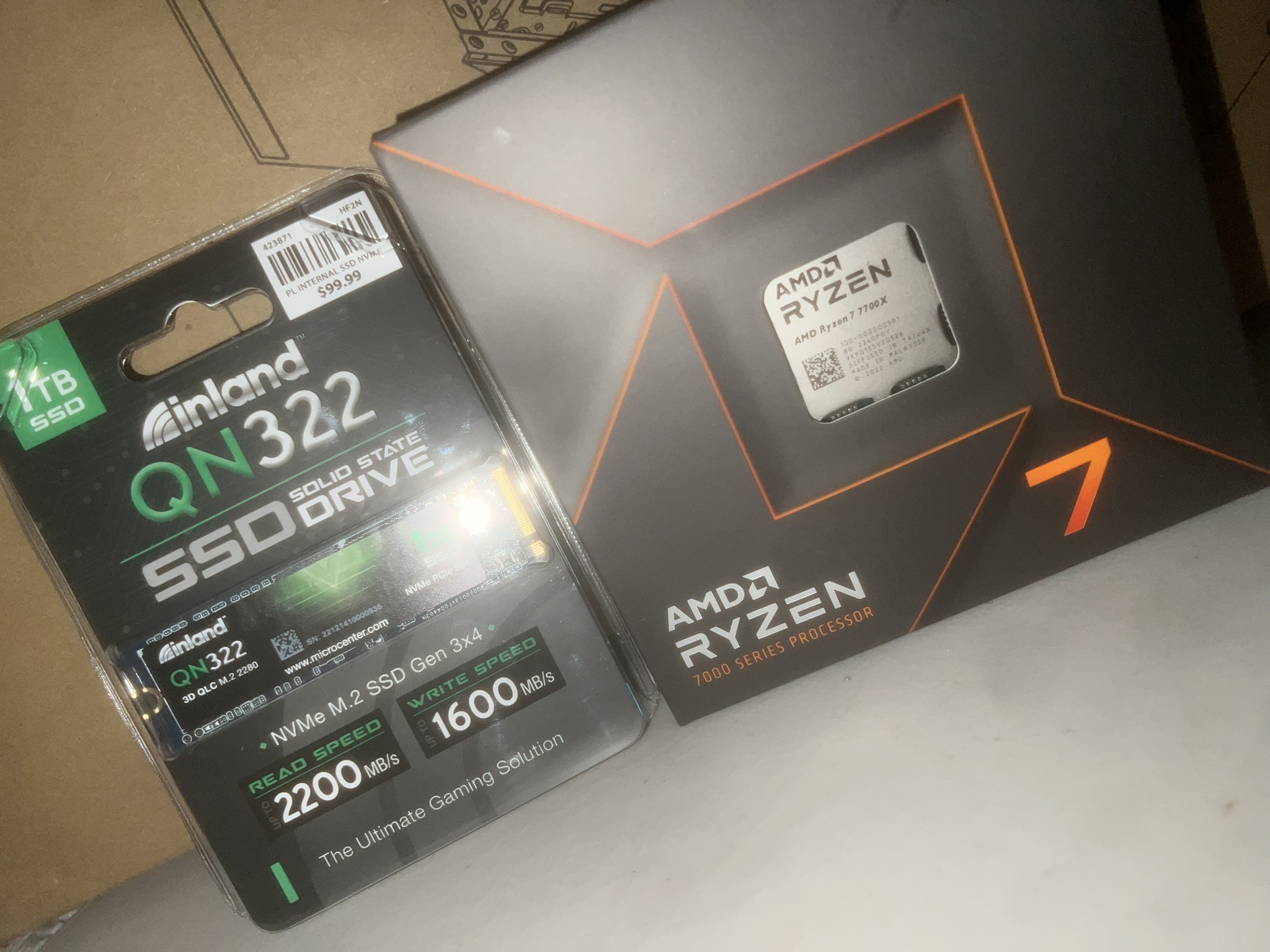 AMD 7700X || 6800xt || DDR5 32gb tan || 1tb Lian cool mesh C