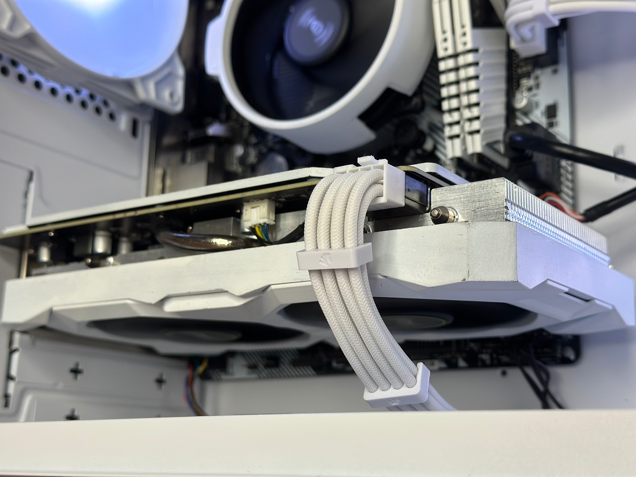 ❄️ Yuki 🧊 | Budget Gaming/Streaming PC | AMD Ryzen 5 2600, RTX 2070, 1tb SSD, 16gb, WiFi 6