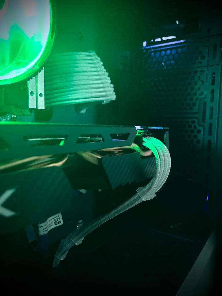 110+FPS Esports |  Intel i5, Radeon RX 580, 16GB RAM, 512GB SSD, RGB budget Gaming PC
