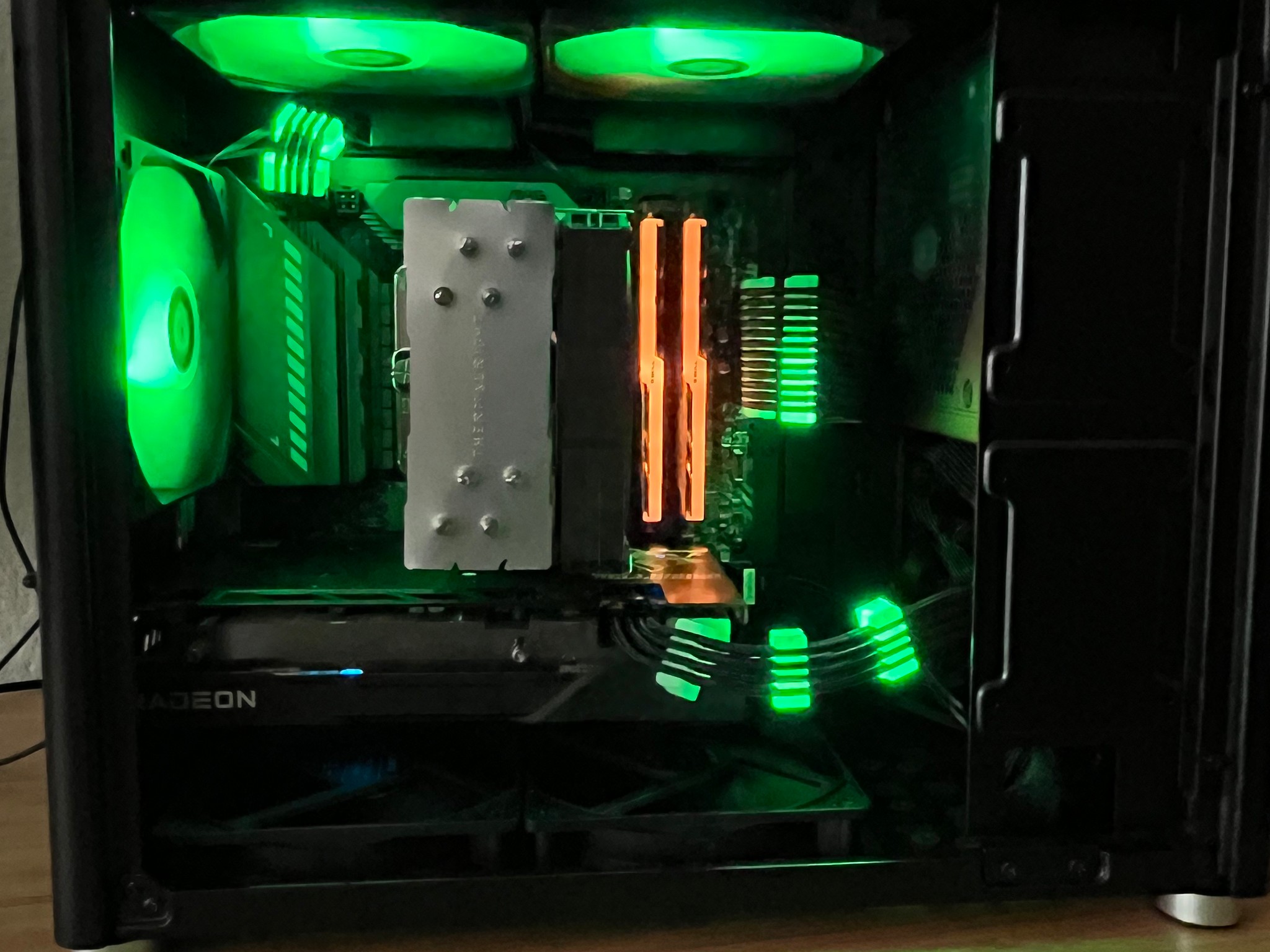 Stealthy Banger v2 - i5 11400F & RX6600 1080P/1440P