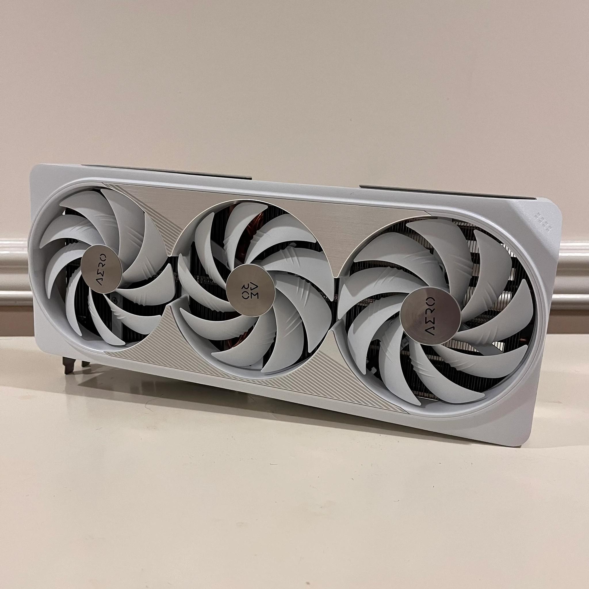 4080 AERO / READ DESC CUSTOM GAMING PC