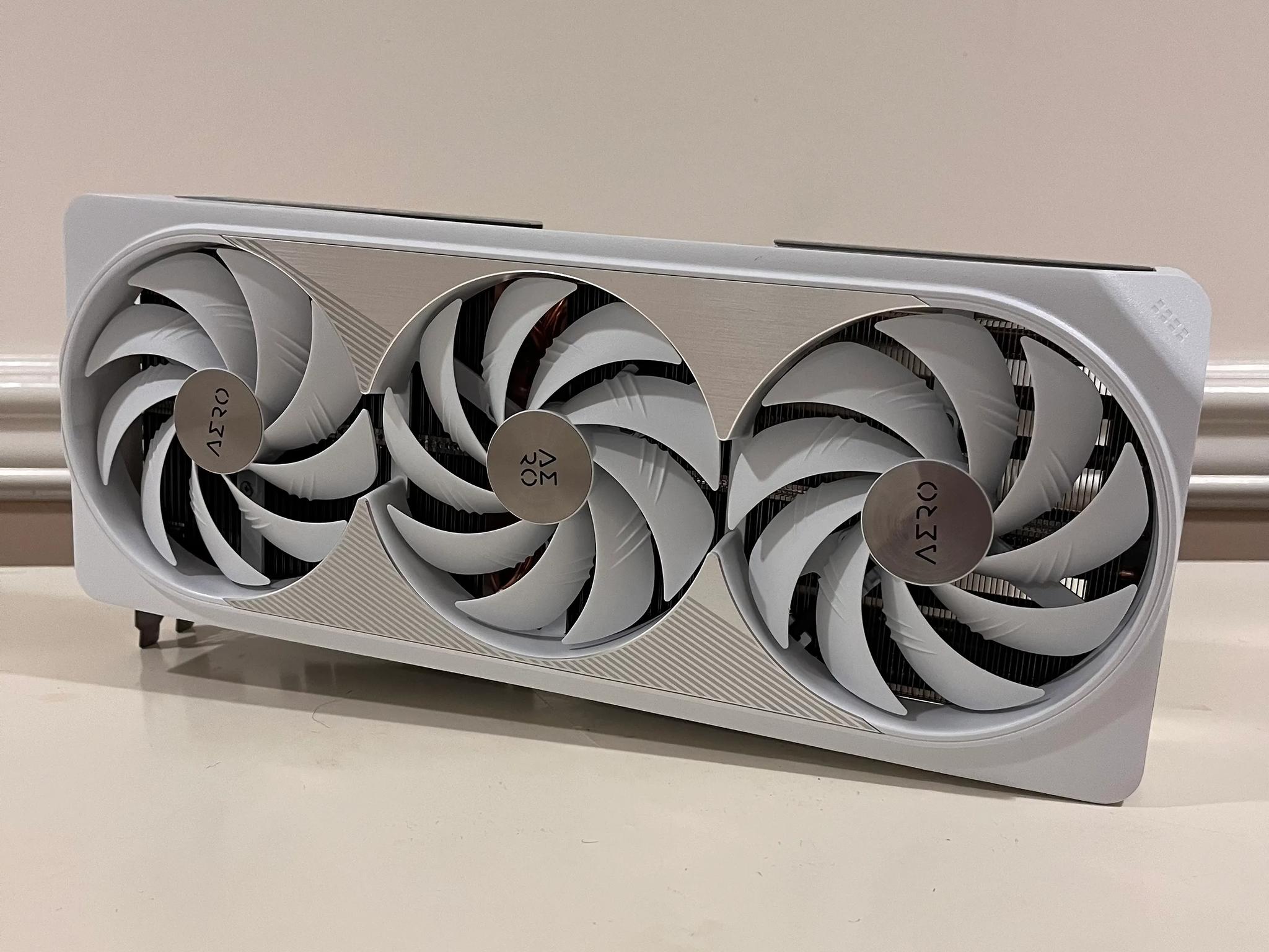 4080 AERO / READ DESC CUSTOM GAMING PC