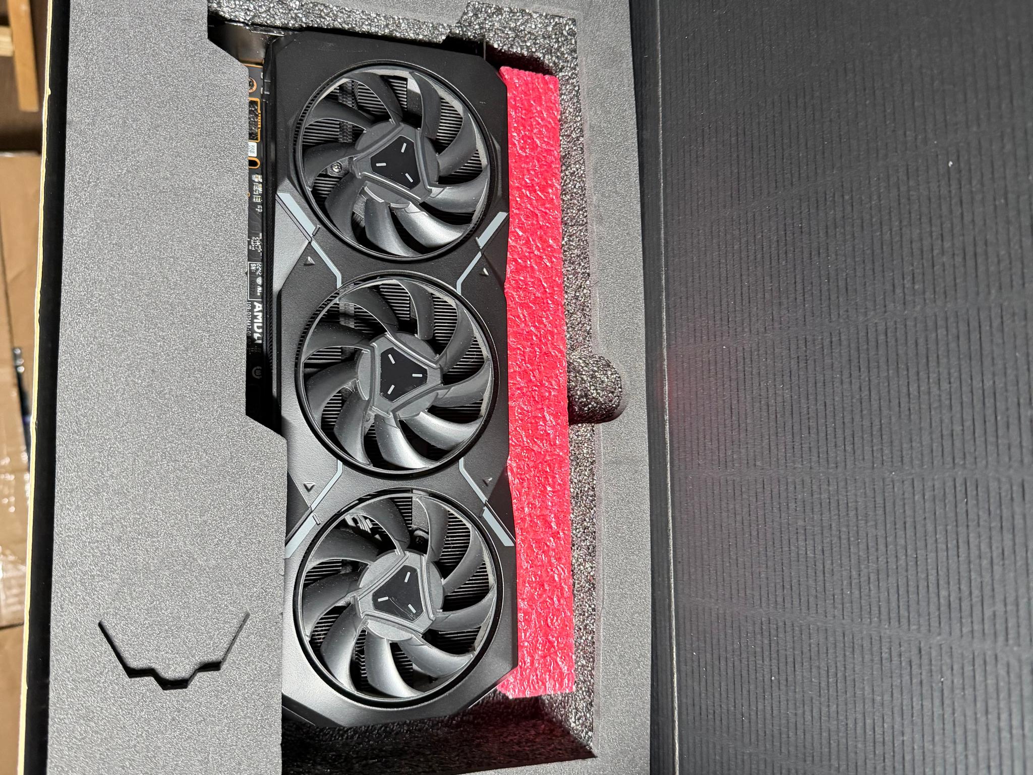 LIGHTLY USED AMD RADEON 7900XT 20GB GDDR6