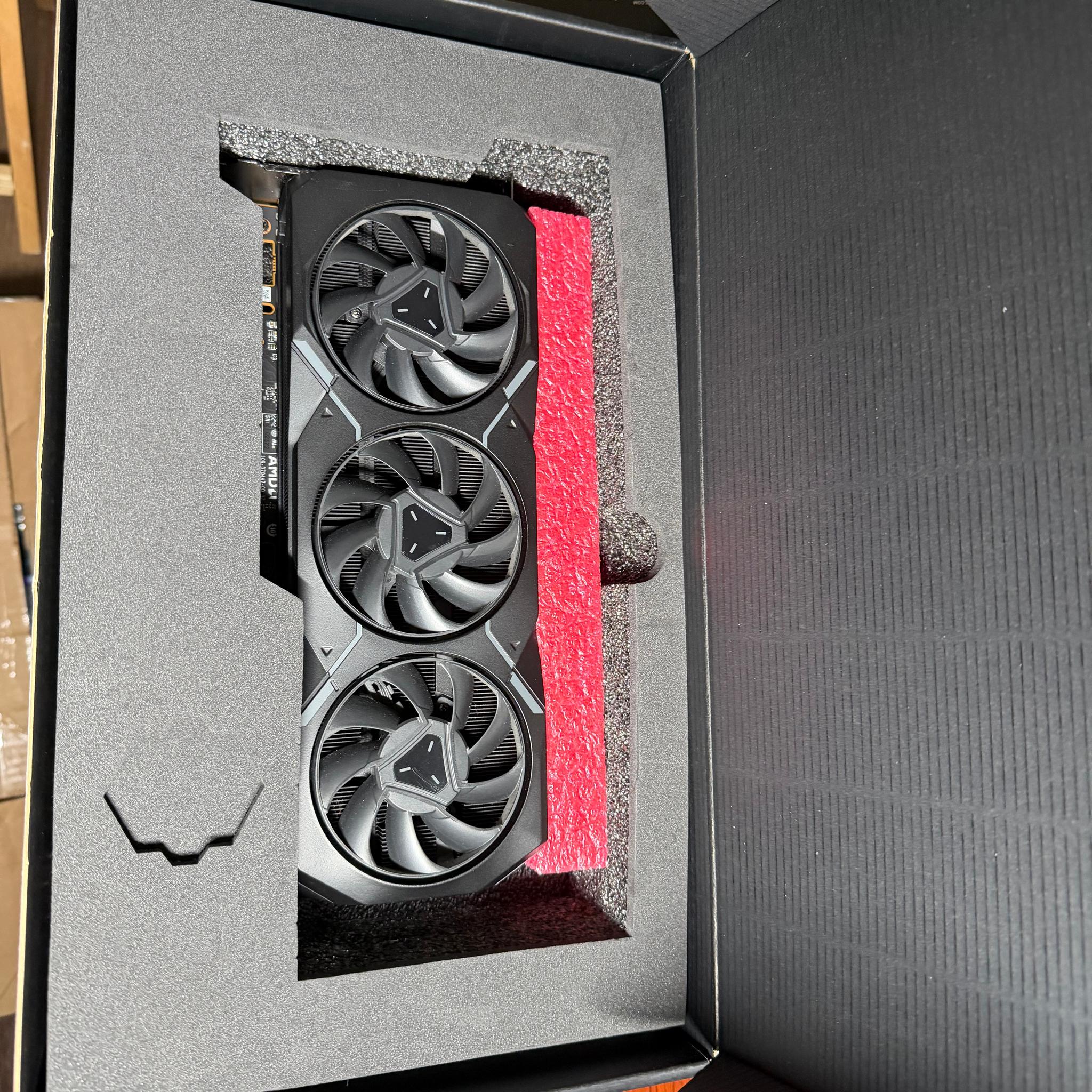 LIGHTLY USED AMD RADEON 7900XT 20GB GDDR6