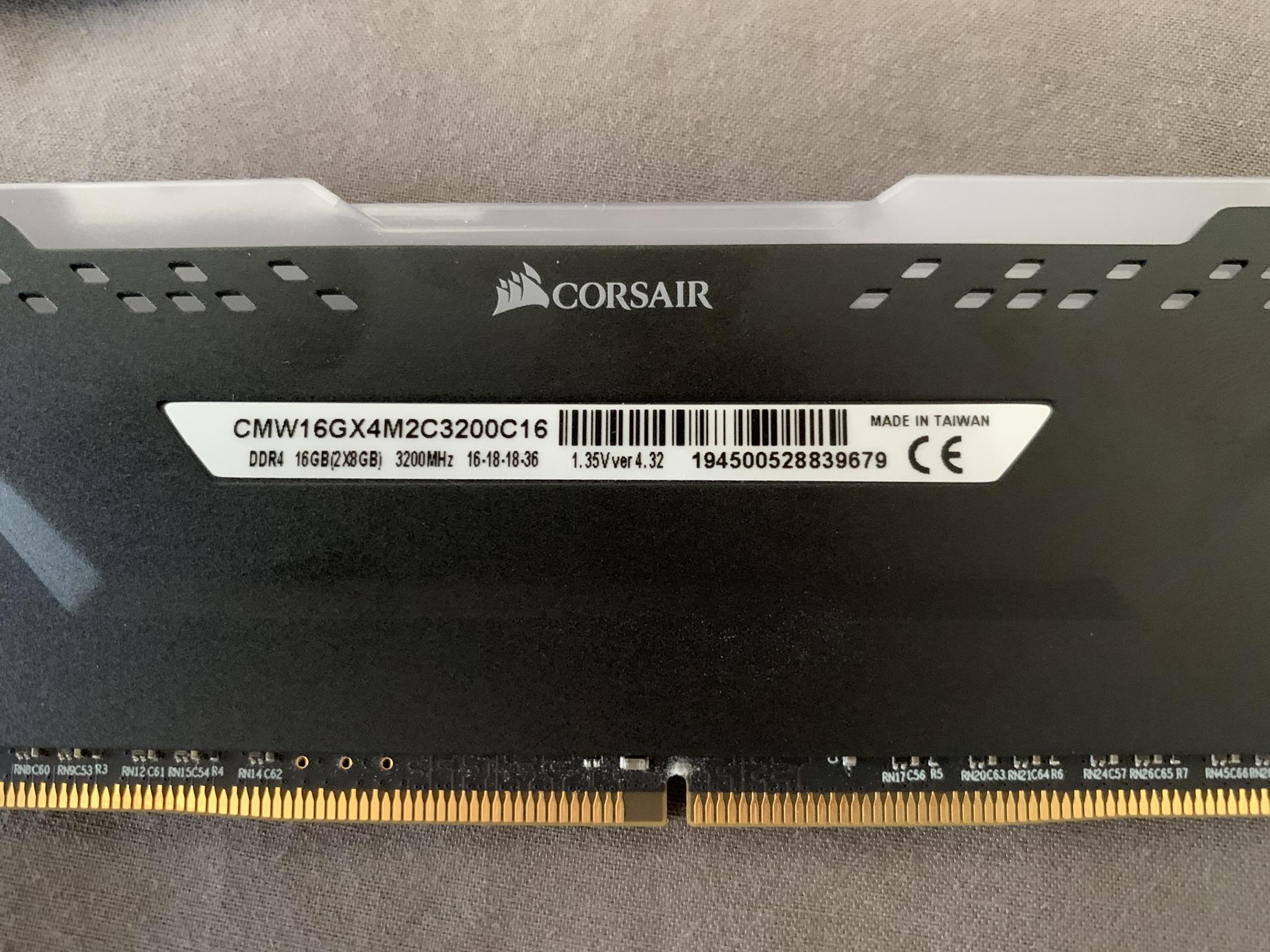 Corsair Vengeance RGB Pro 16GB (2x8GB) @ 3200 MHz DDR4