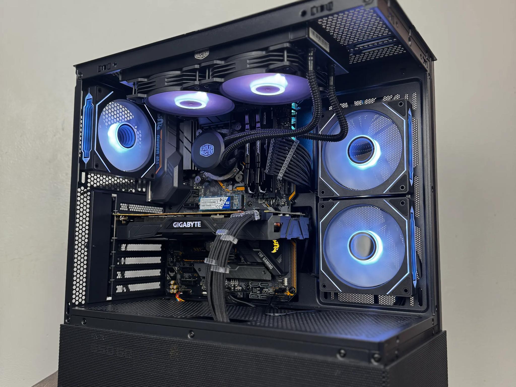 💸Value!💸 Budget Gaming PC (i7 9700k + GTX 1080 TI + 16gb Ram)