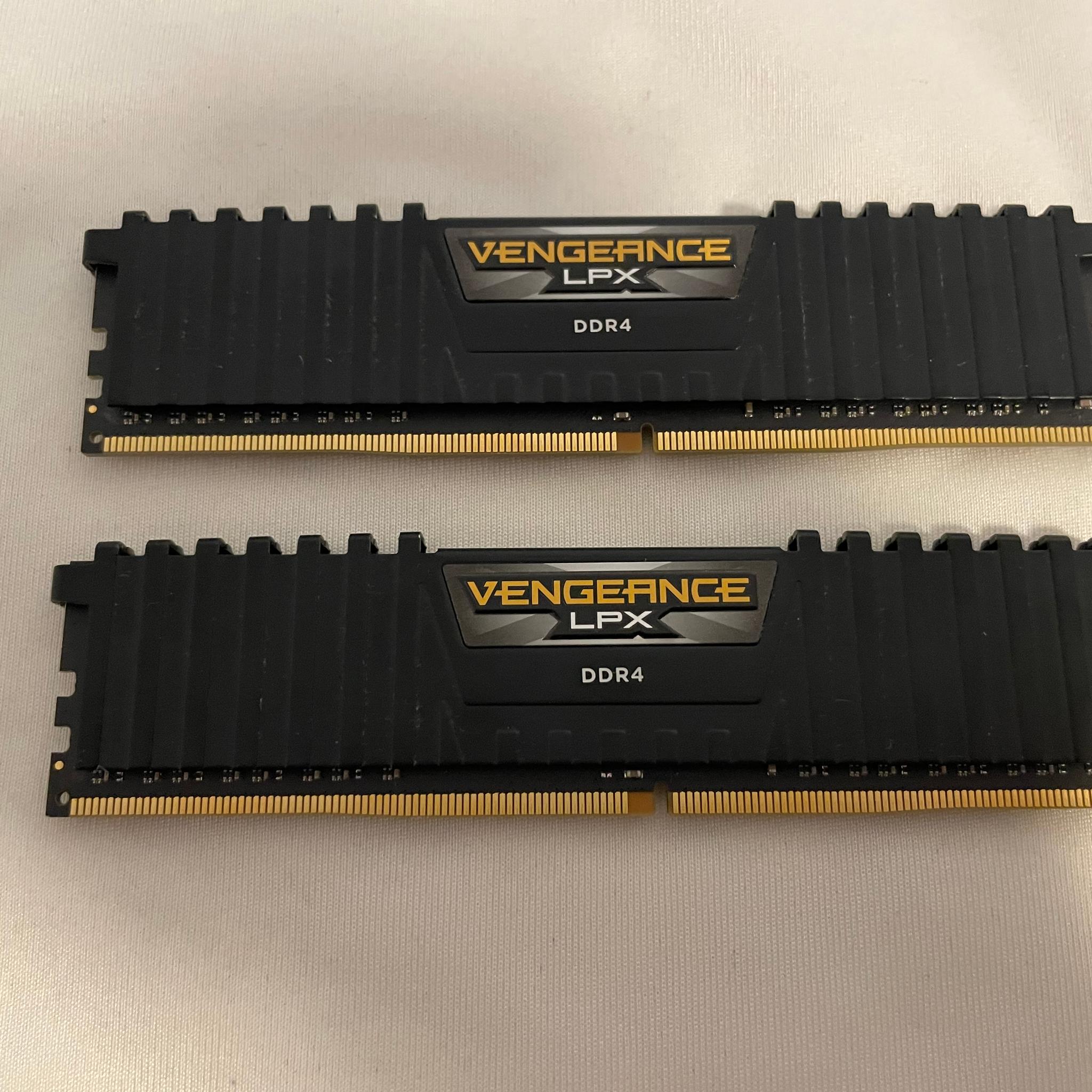 Corsair Vengeance LPX 16GB (2x8GB) 3200MHz DDR4 RAM