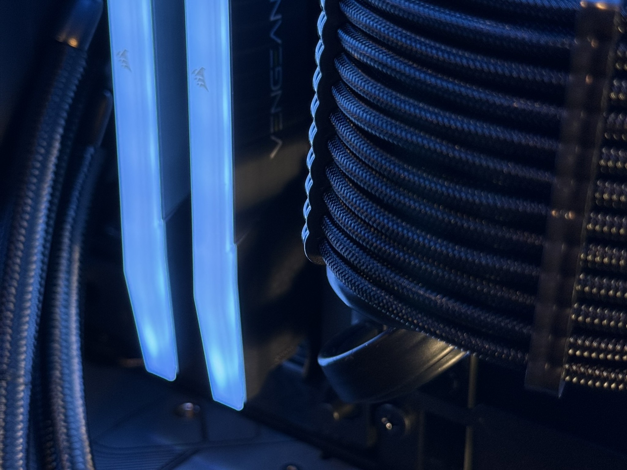 Corsair Pro Gaming PC | RTX 4090, Ryzen 7 7800X3D, 32GB DDR5 6000MHz, 3TB NVMe SSD, 1000w