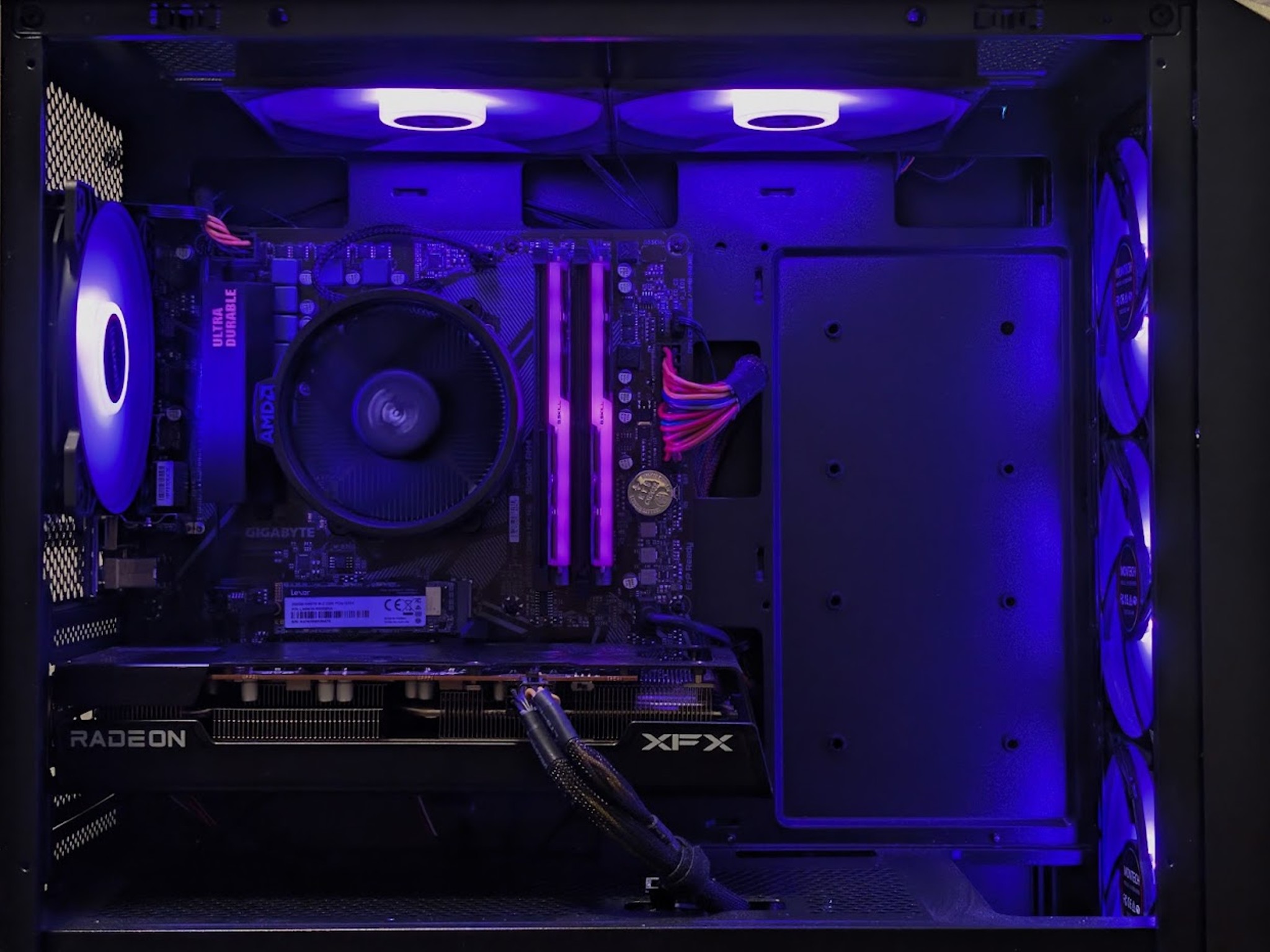 SCOUT QUEST: Ryzen 5 5500 |  6600xt |  16GB ram