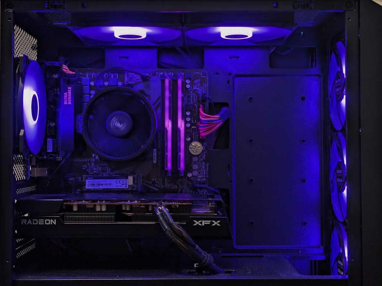 SCOUT QUEST: Ryzen 5 5500 |  6600xt |  16GB ram