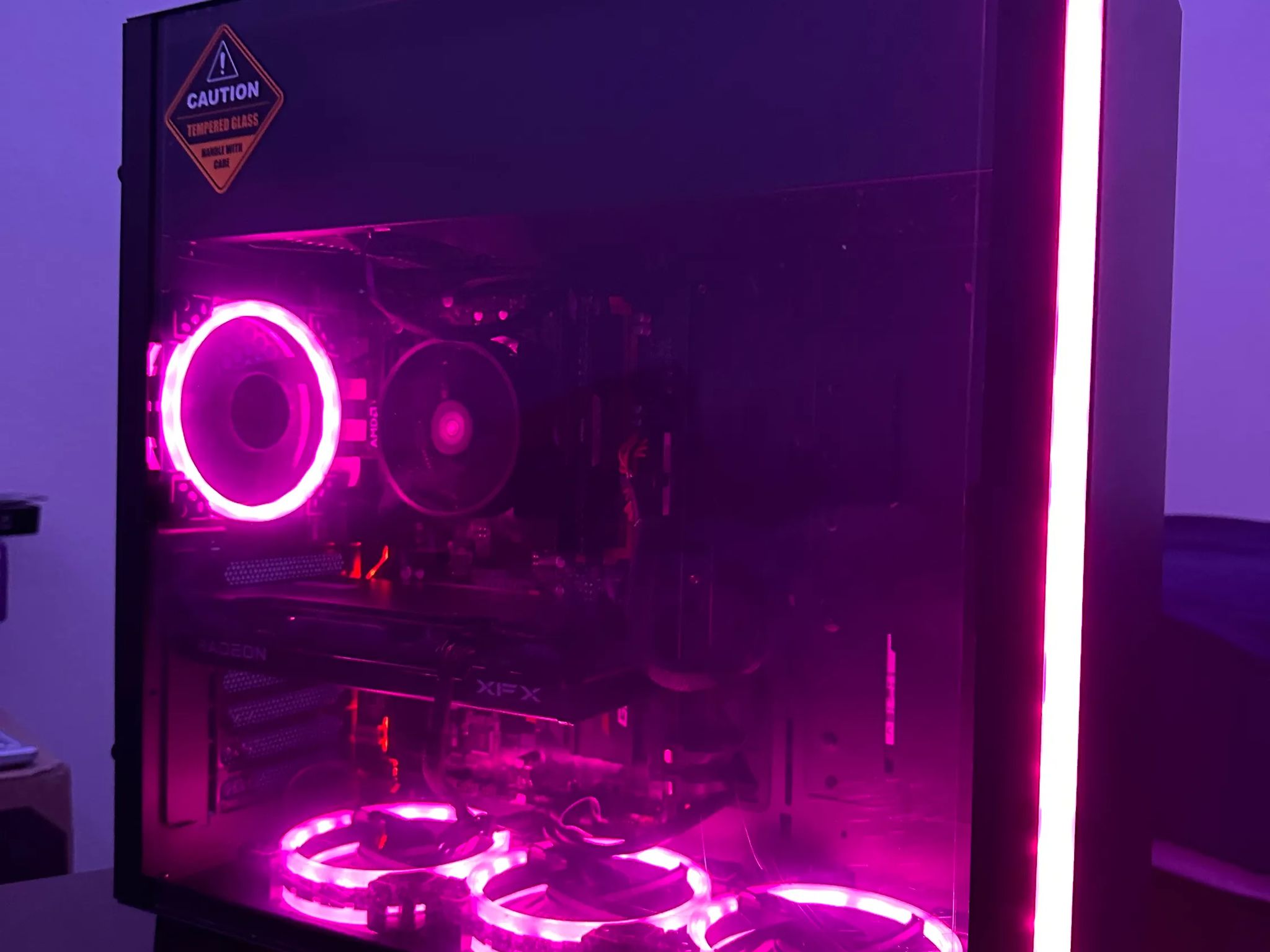 Ryzen 7 1700x / Rx 6600xt 8gb / 16gb DDr4 3000mhz Ram Custom Gaming PC