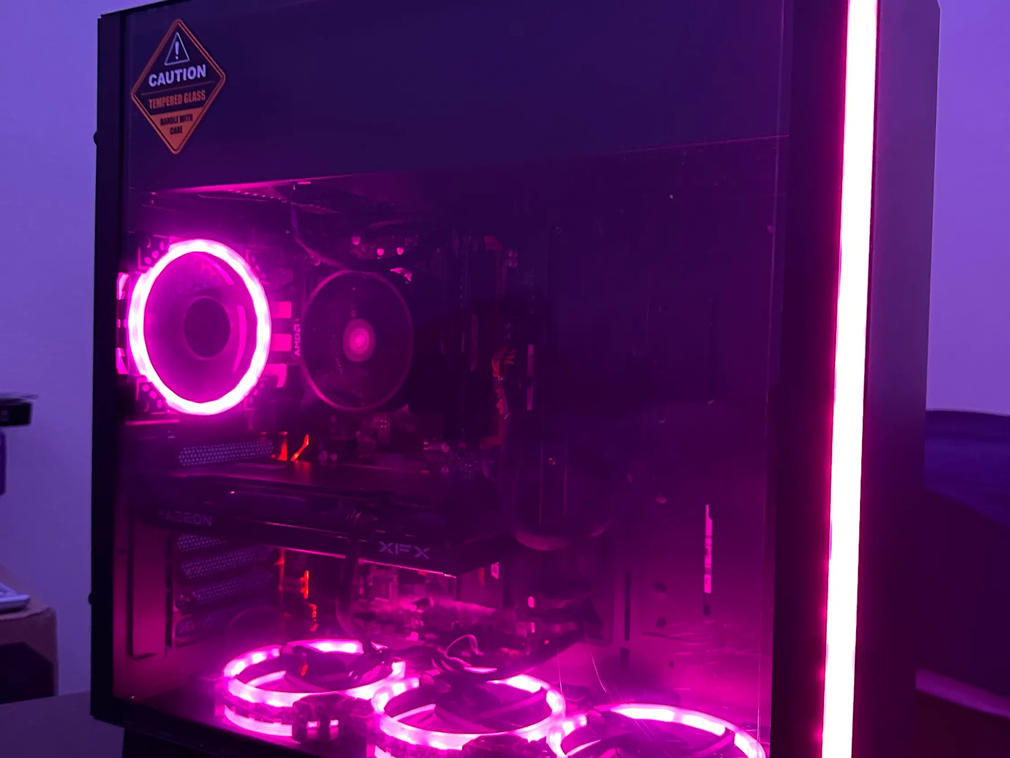 Ryzen 7 1700x / Rx 6600xt 8gb / 16gb DDr4 3000mhz Ram Custom Gaming PC