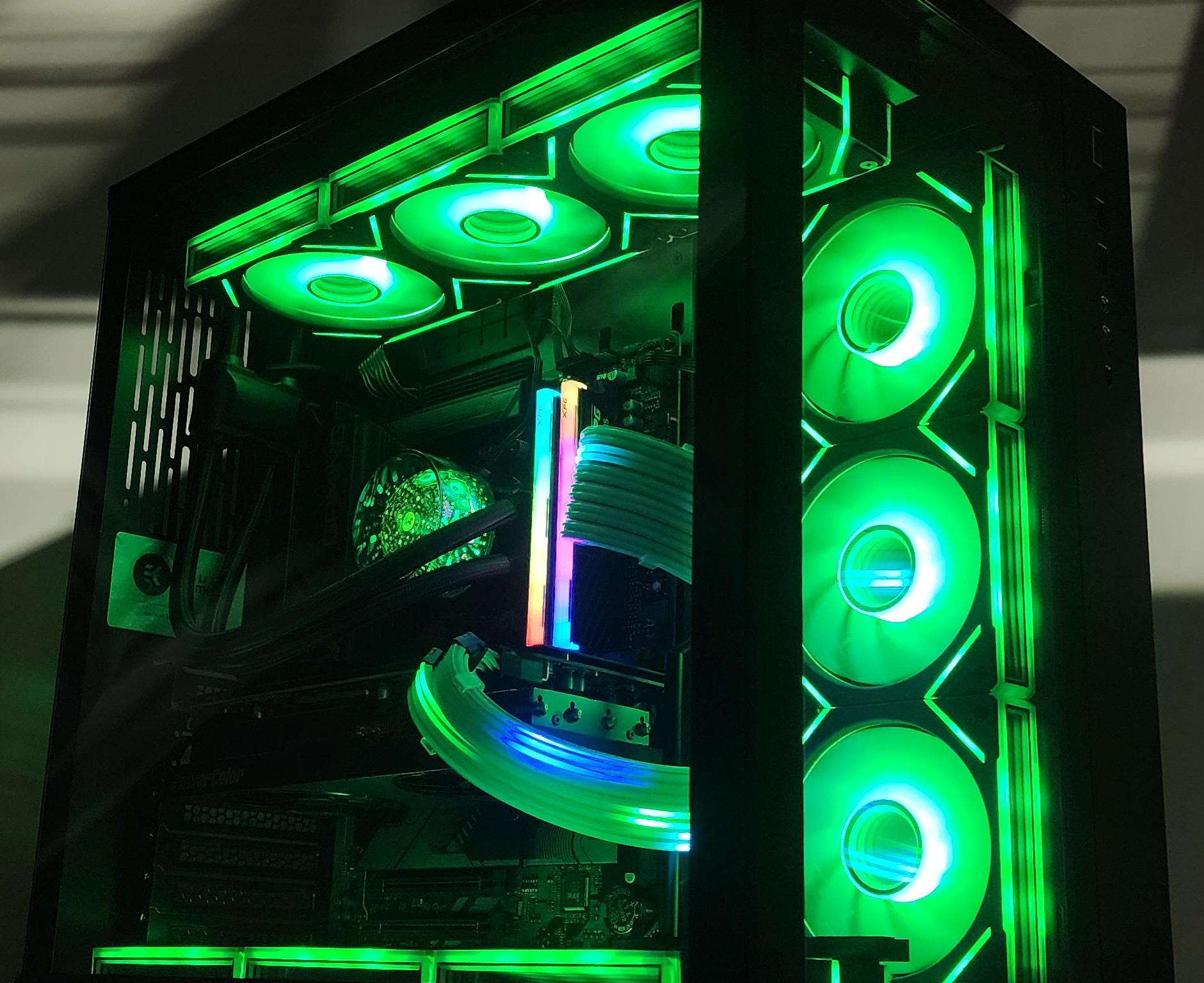 Gaming PC Ryzen 7 7700 32GB RAM 1TB SSD RX 7800 XT 16GB Windows 11 Computer