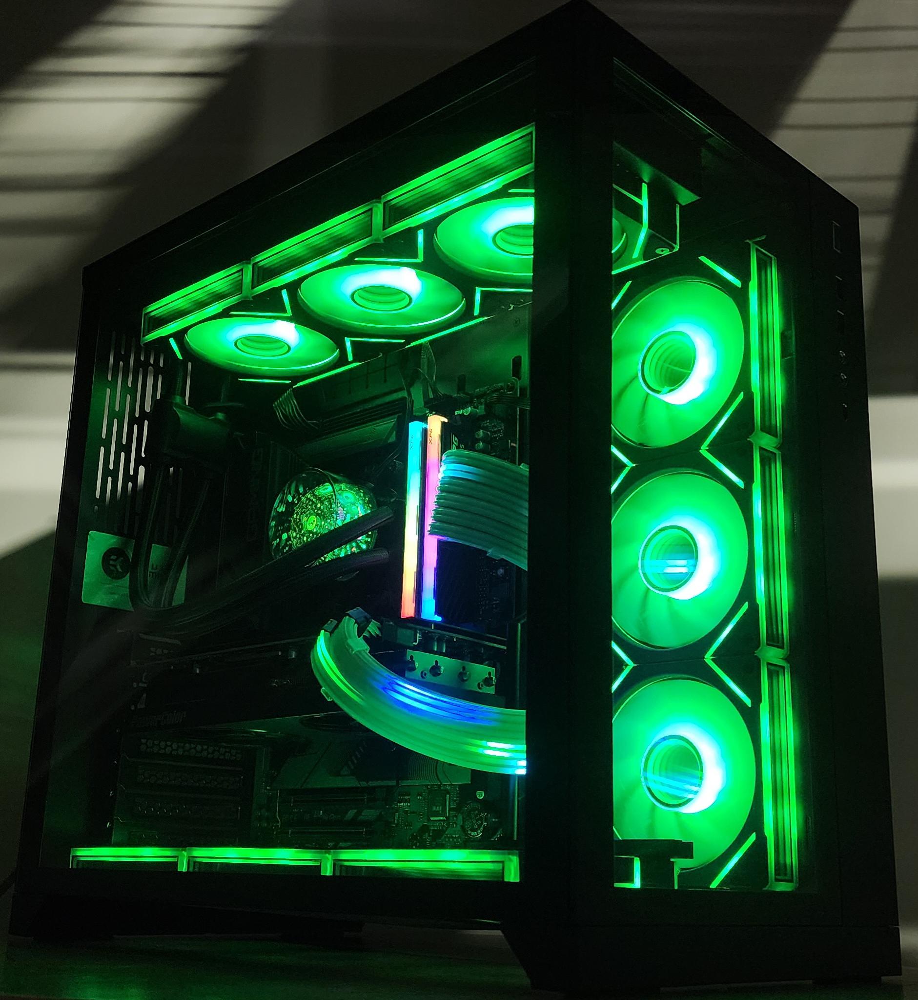 Gaming PC Ryzen 7 7700 32GB RAM 1TB SSD RX 7800 XT 16GB Windows 11 Computer