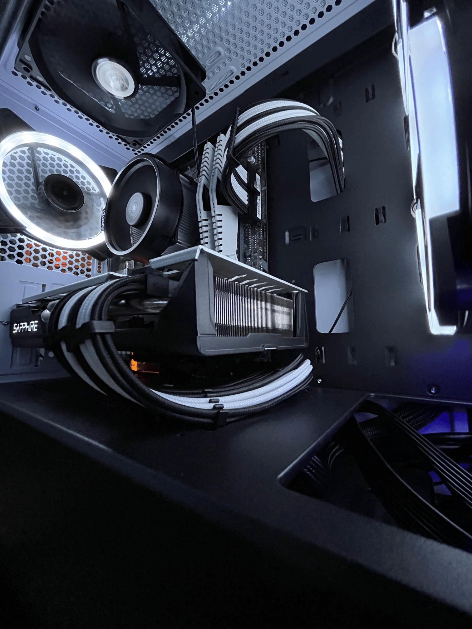 White Spade | Entry Level Gaming PC | Ryzen 3 3200G | RX 570 4GB