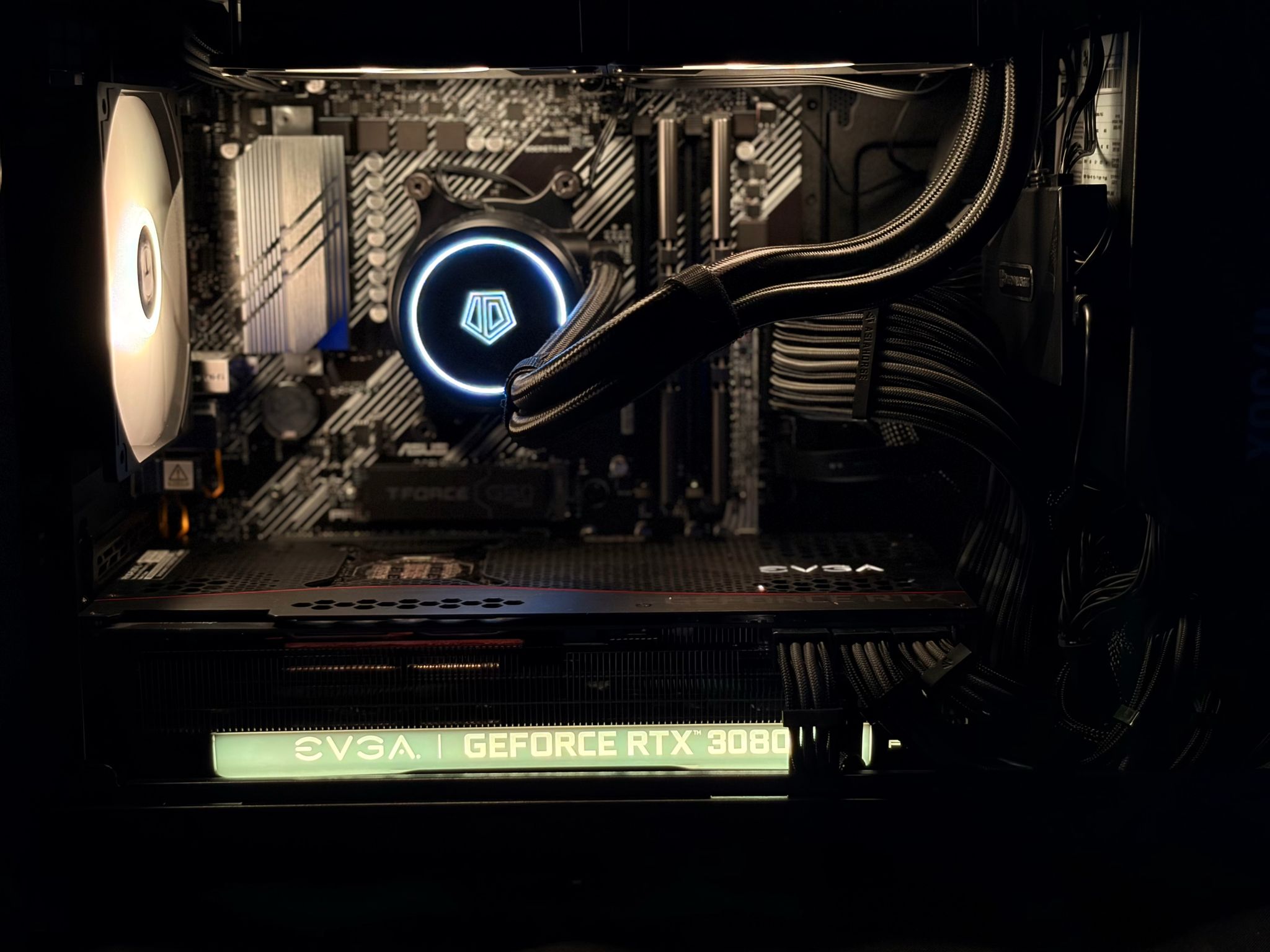"The Sieve" | RTX 3080 | Ryzen 9 5900X | Micro ATX | 1440p and 1080p Gaming