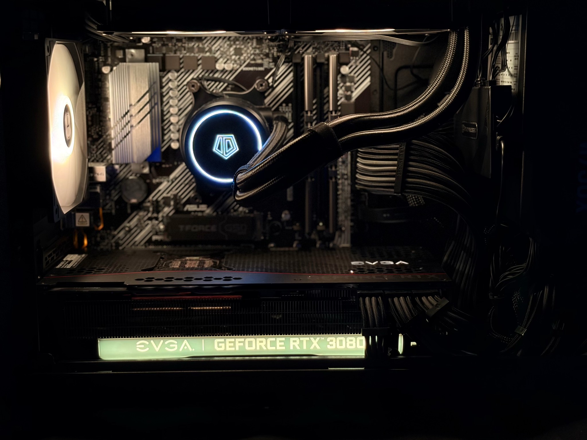 "The Sieve" | RTX 3080 | Ryzen 9 5900X | Micro ATX | 1440p and 1080p Gaming