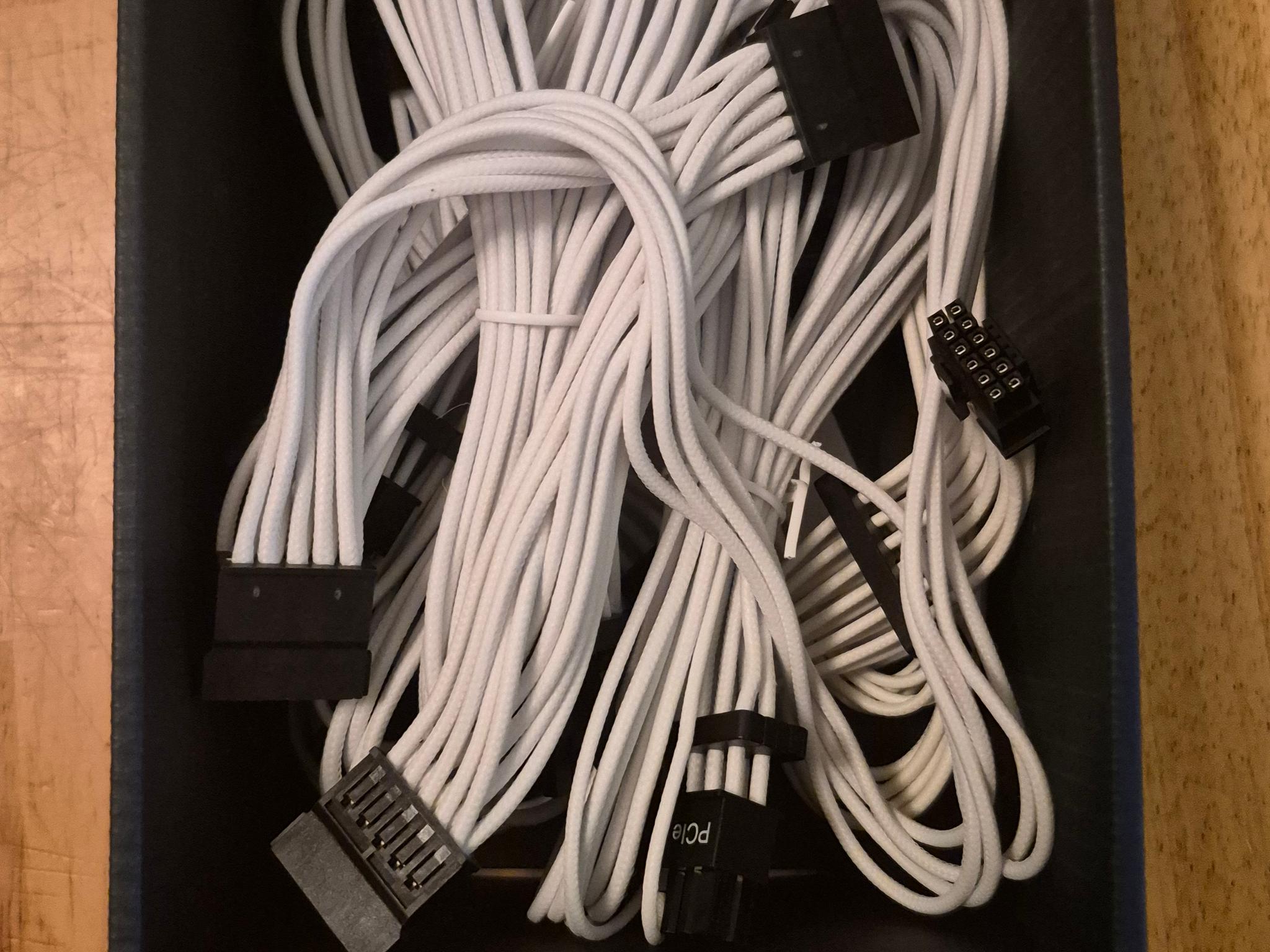 Good Deal! NO GPU X870 9700X 32GB AM5 2TB SSD 1200W PRO CABLES 360 AIO NZXT H7 FLOW WINDO...