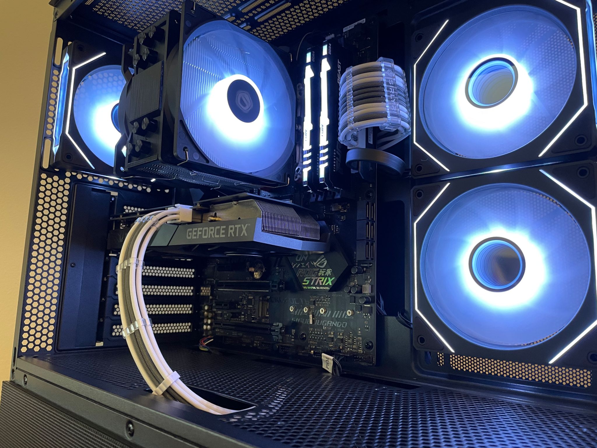 RTX 3060 - Ryzen 5 5600 - 1TB SSD - Gaming PC