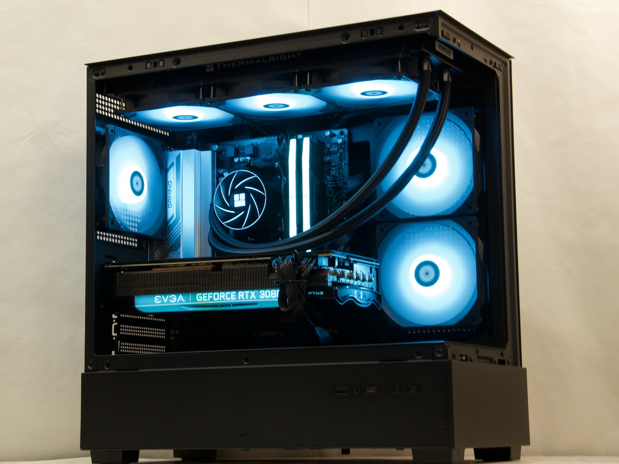 RTX 3080, Ryzen 5 7500F, 32GB DDR5, 1TB NVMe SSD, WiFi - Custom Gaming PC