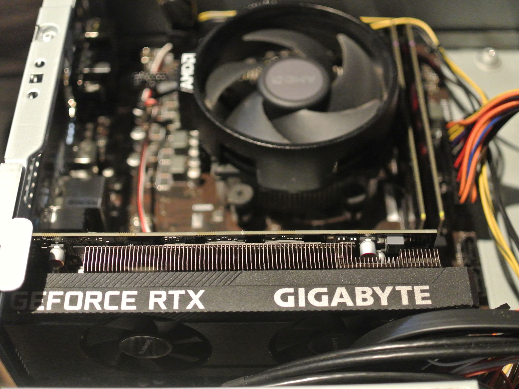 AMD Ryzen 5 1600 6-core + RTX 3050 6GB GPU | 16GB DDR4 3000MHz RAM + 512GB NVME Gaming PC