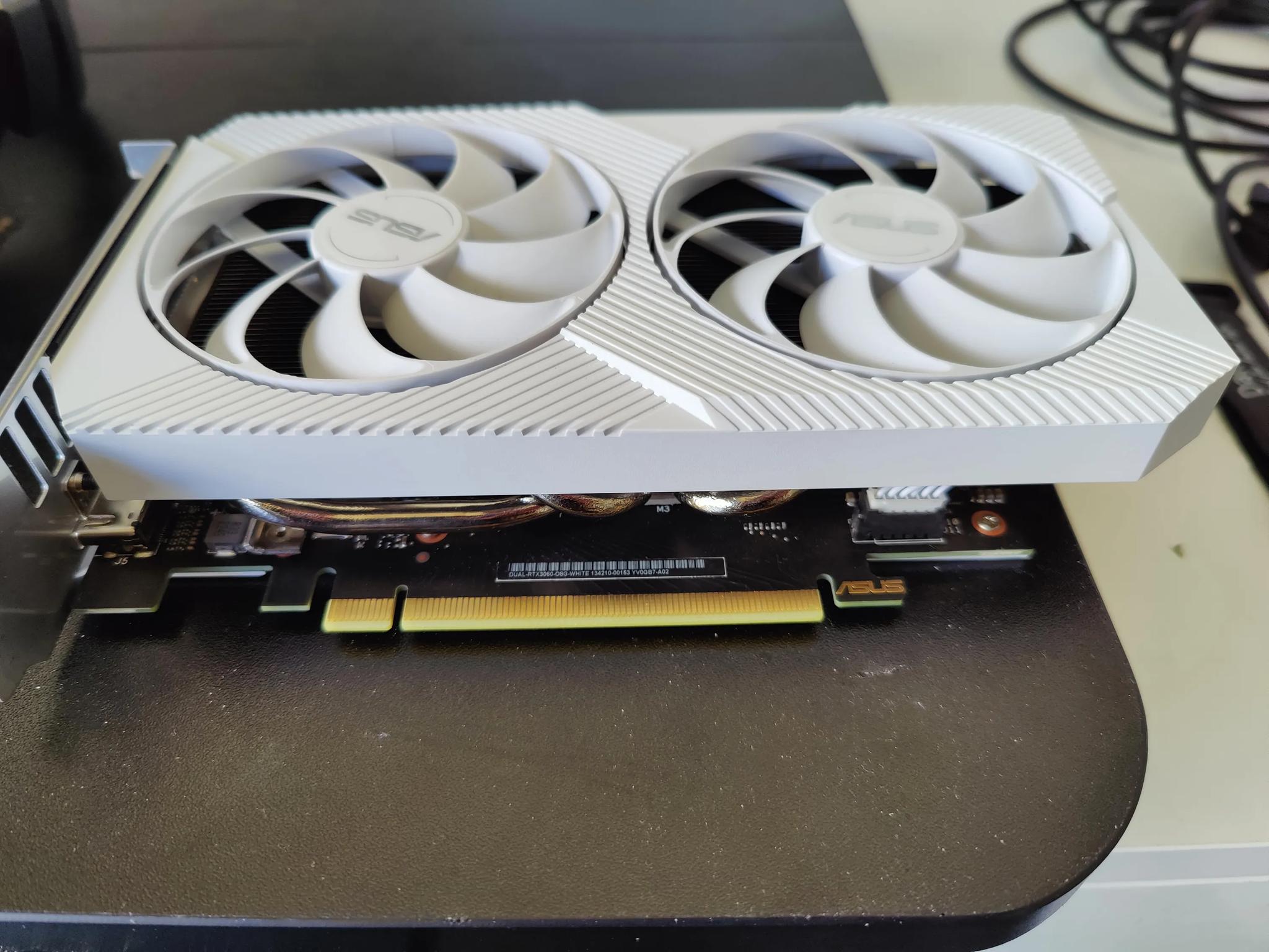 Asus RTX 3060 OC Dual white
